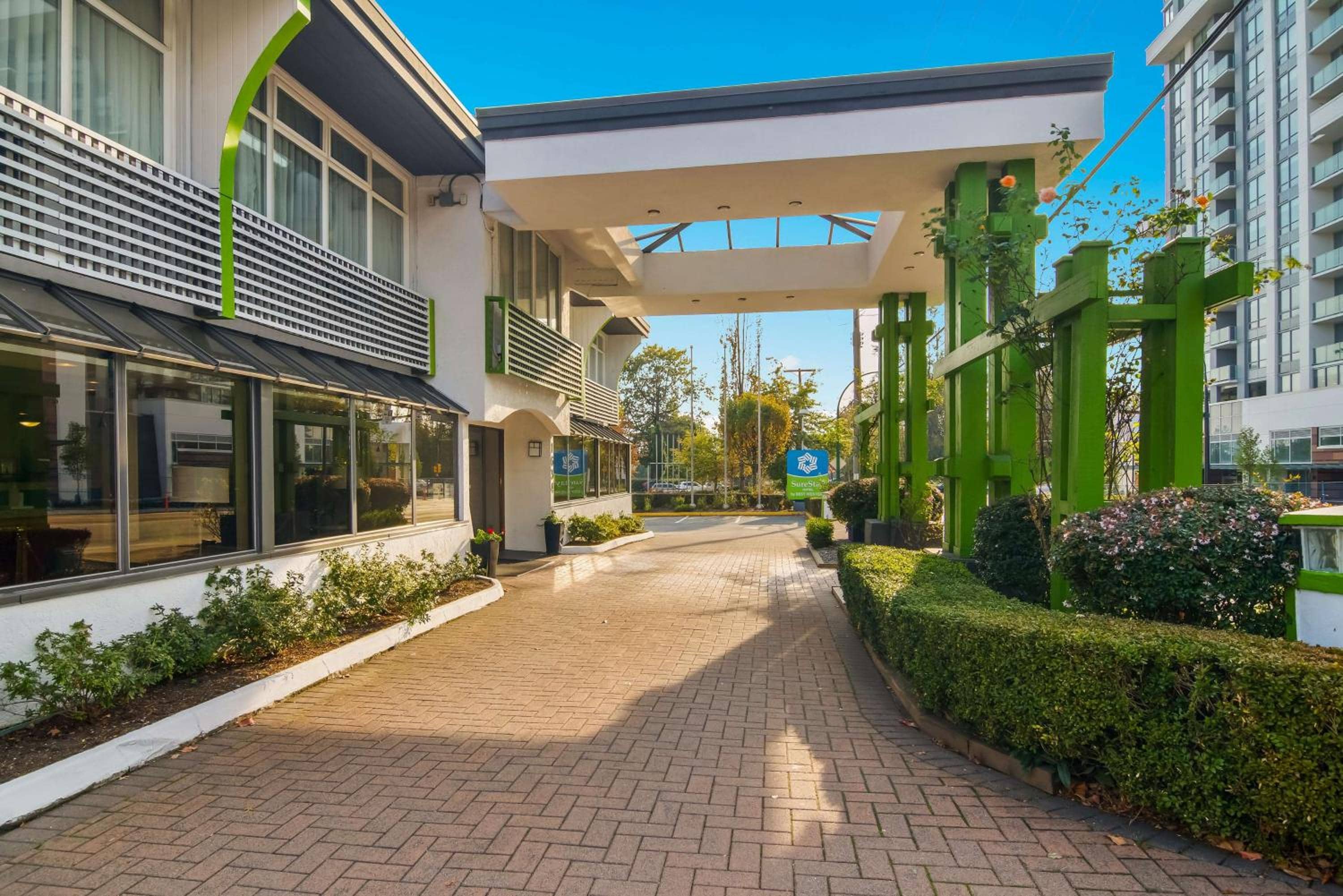 SureStay by Best Western North Vancouver Capilano — 2