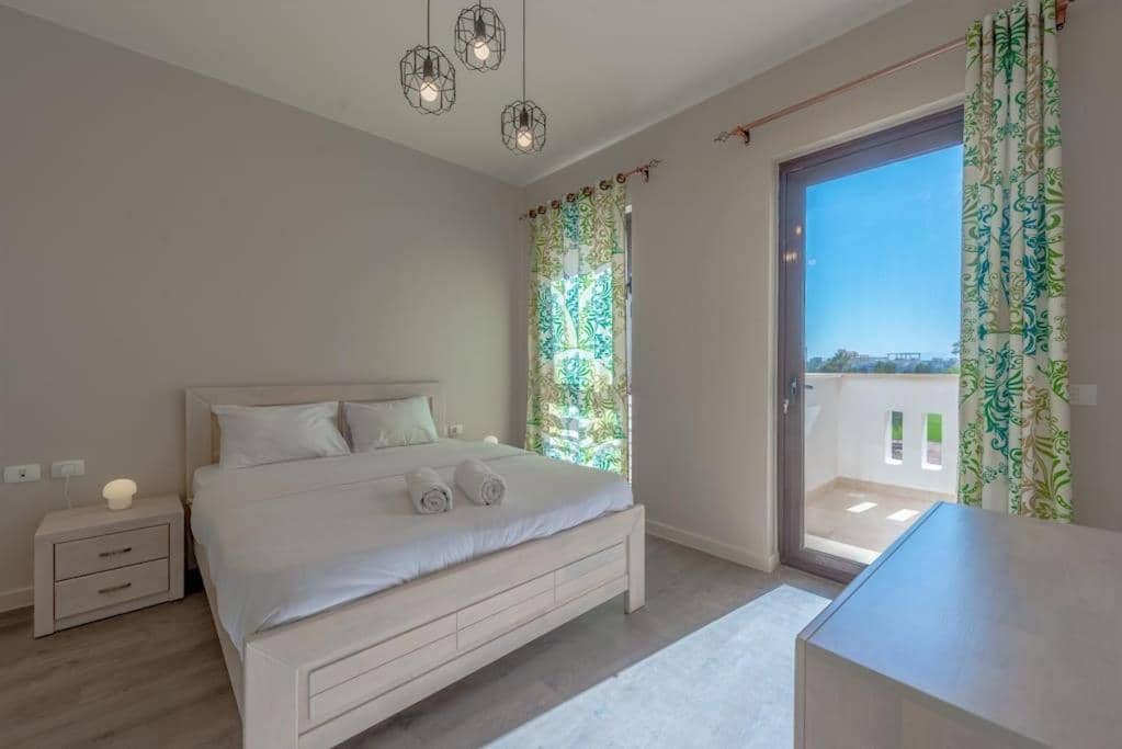 Bright 2-Bedroom Apartment with Golf Course & Pool View l Cyan, El Gouna — 3