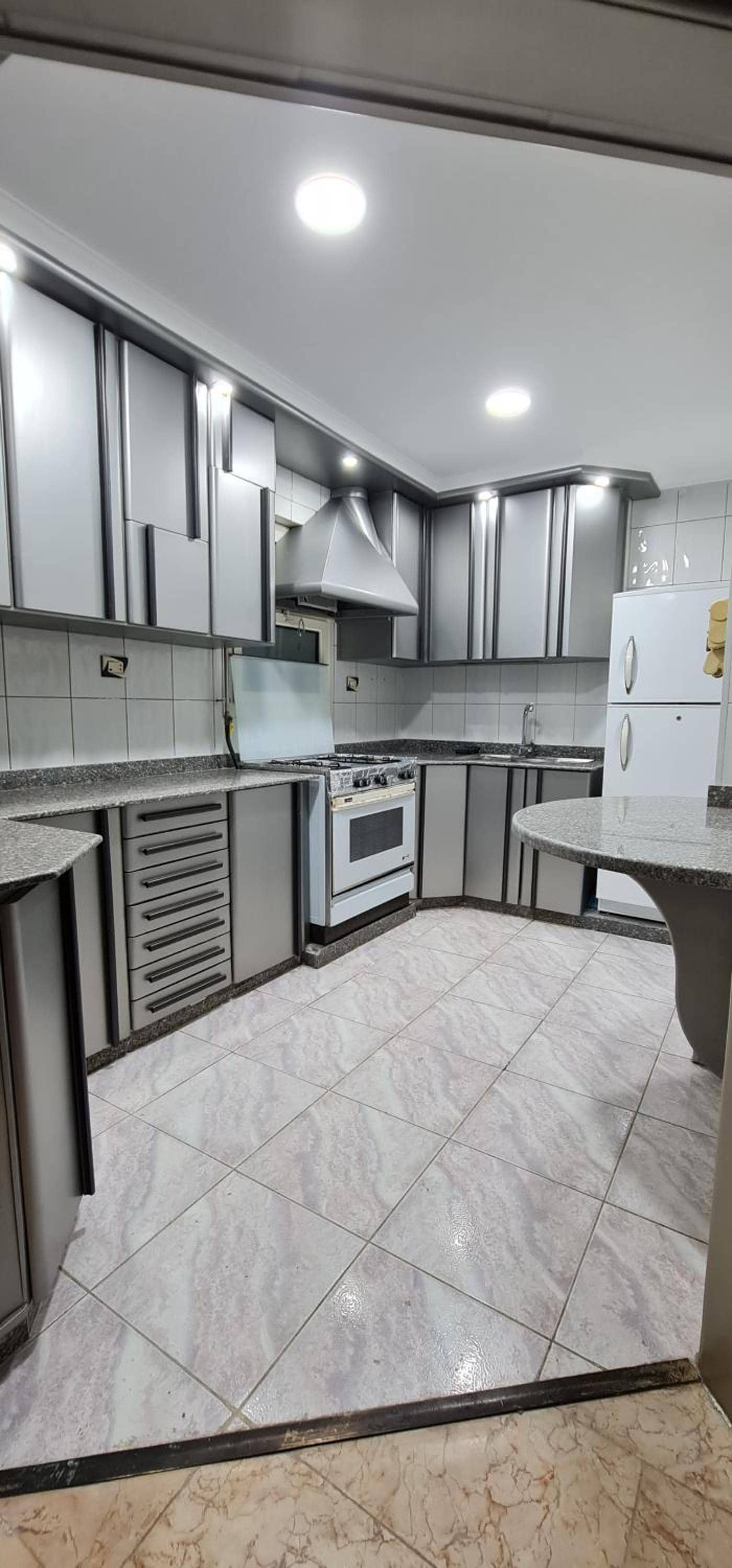 Comfy 2-Bedrooms Apartment in Cairo 44-2 — 2