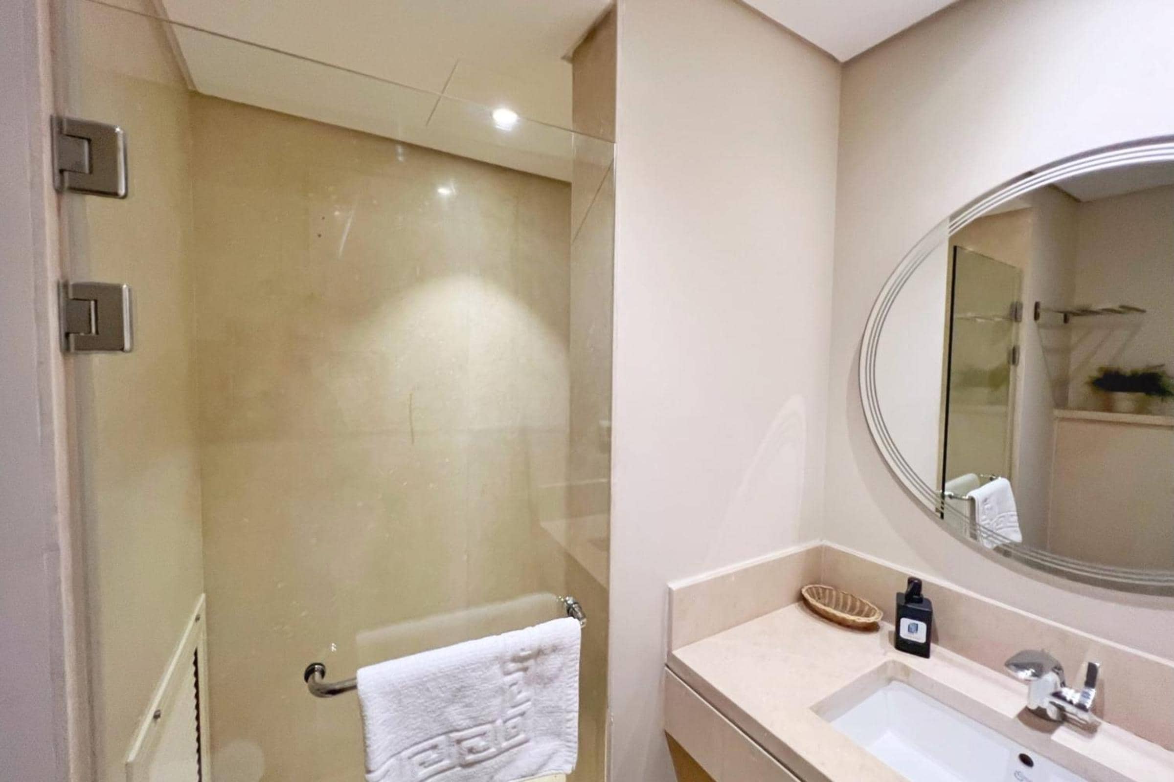 Proper & Plush 1 BDR Mangroovy Free Pool & Beach Access — 5