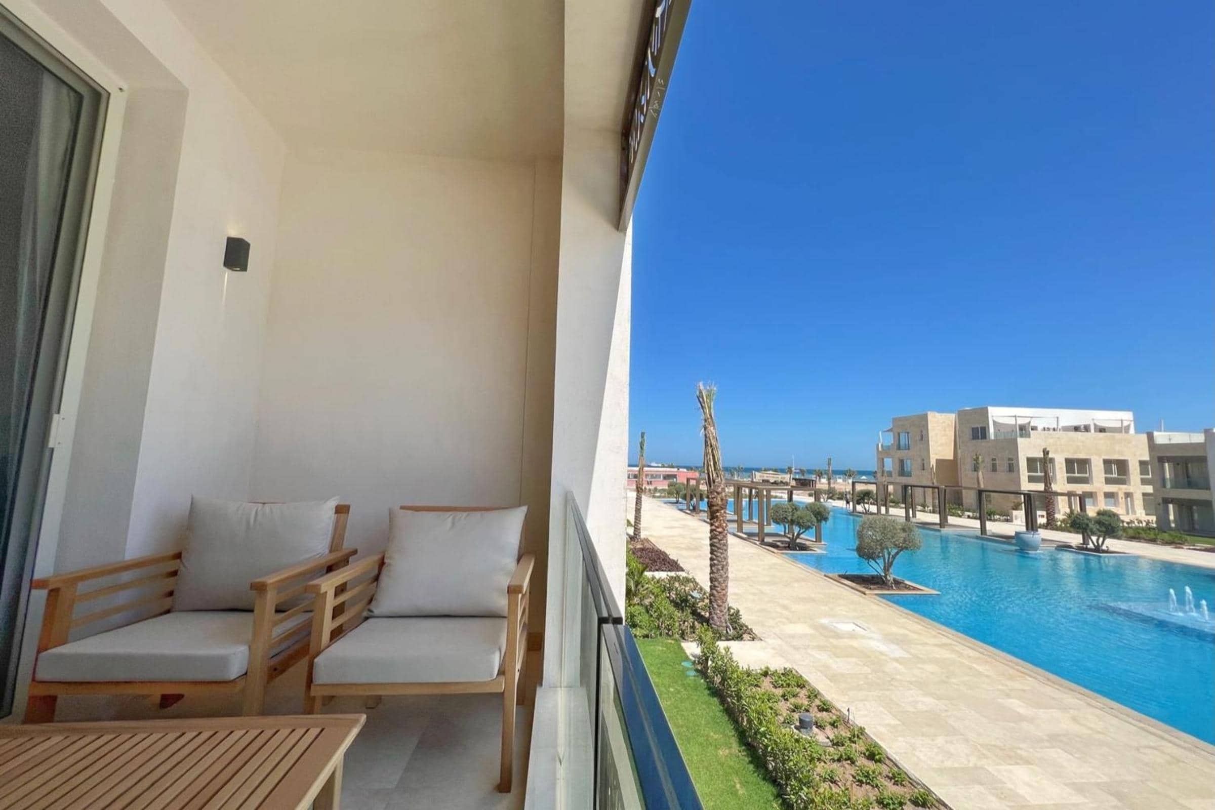 Modern & Mellow 1 BDR Mangroovy Free Beach & Pool Access — 2