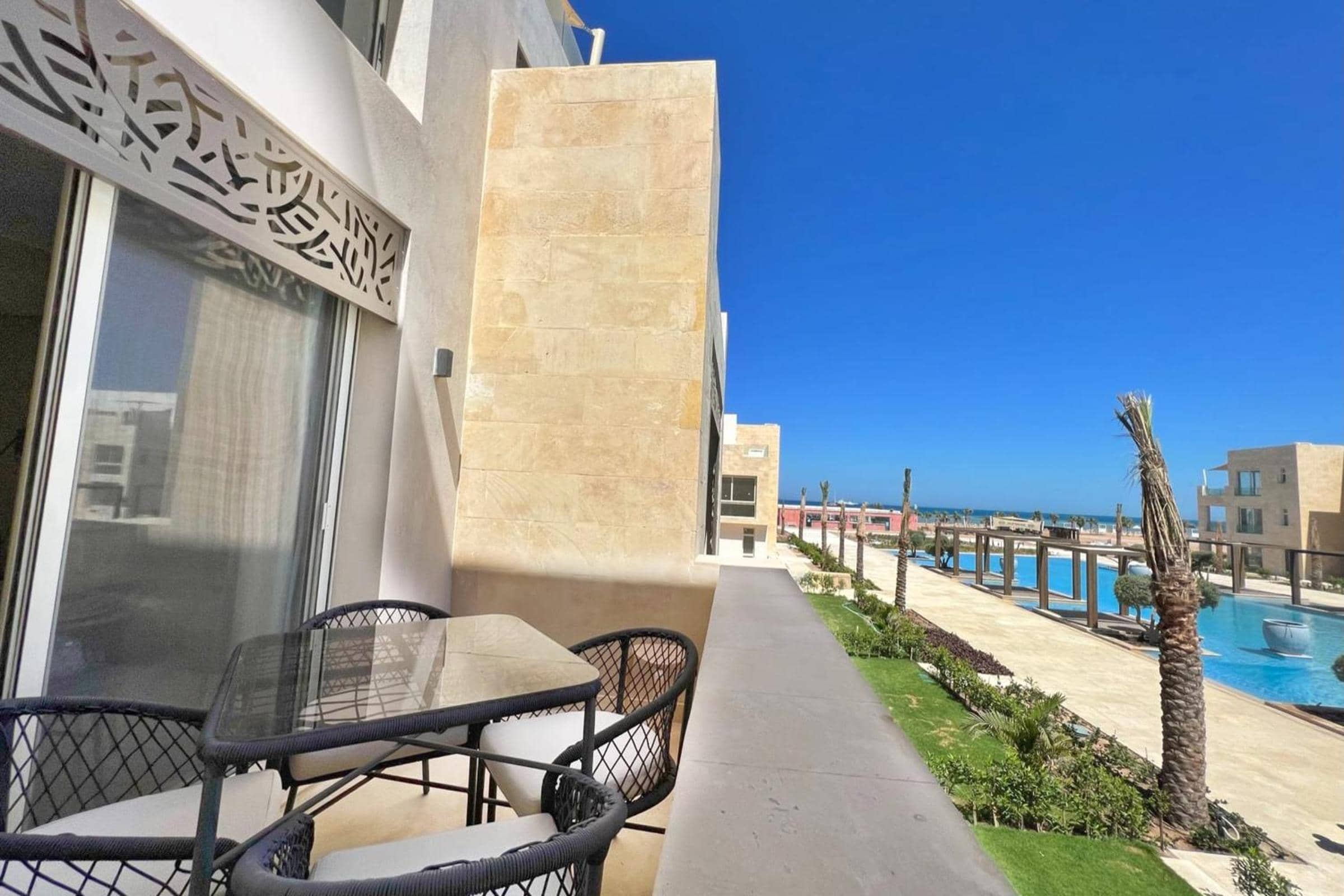 Modern & Mellow 1 BDR Mangroovy Free Beach & Pool Access — 5