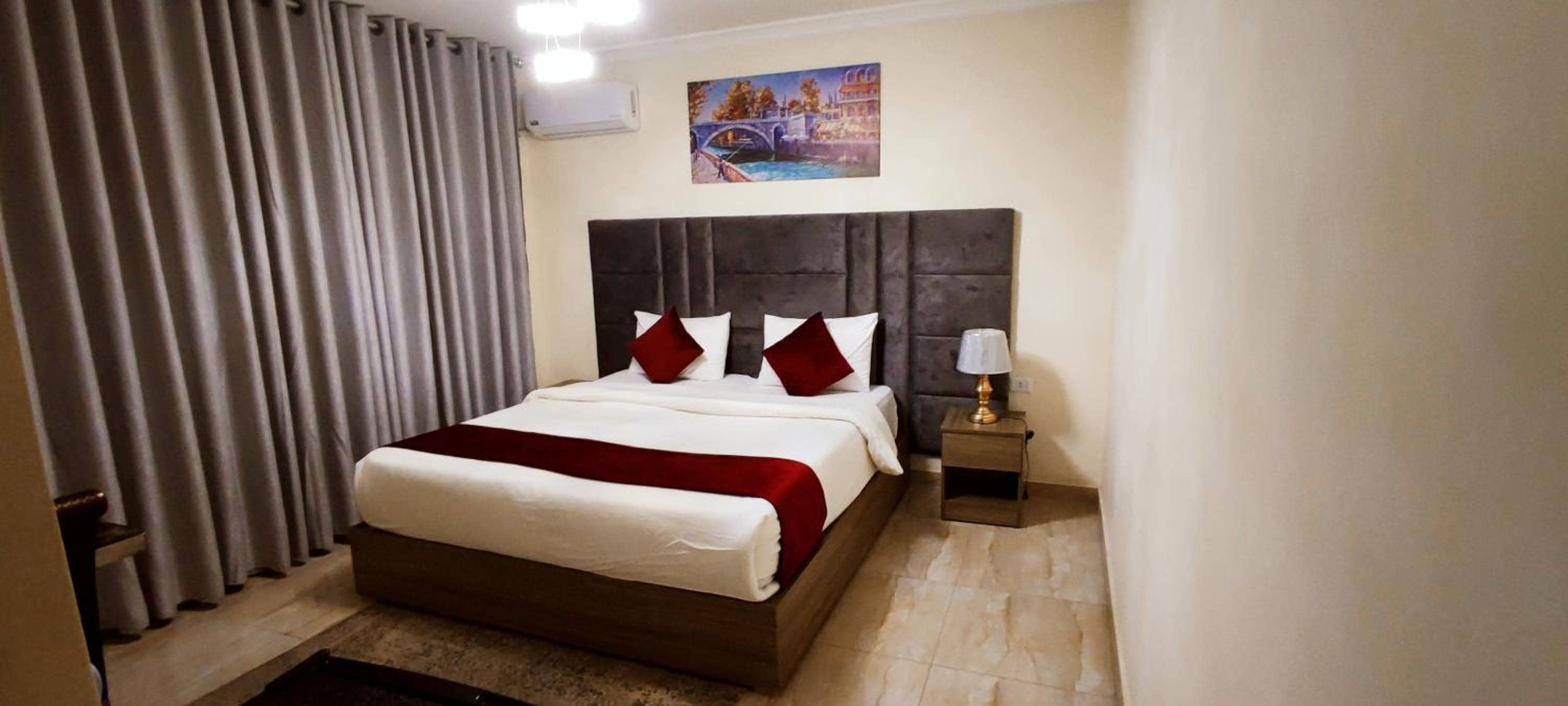 Golden Hotel