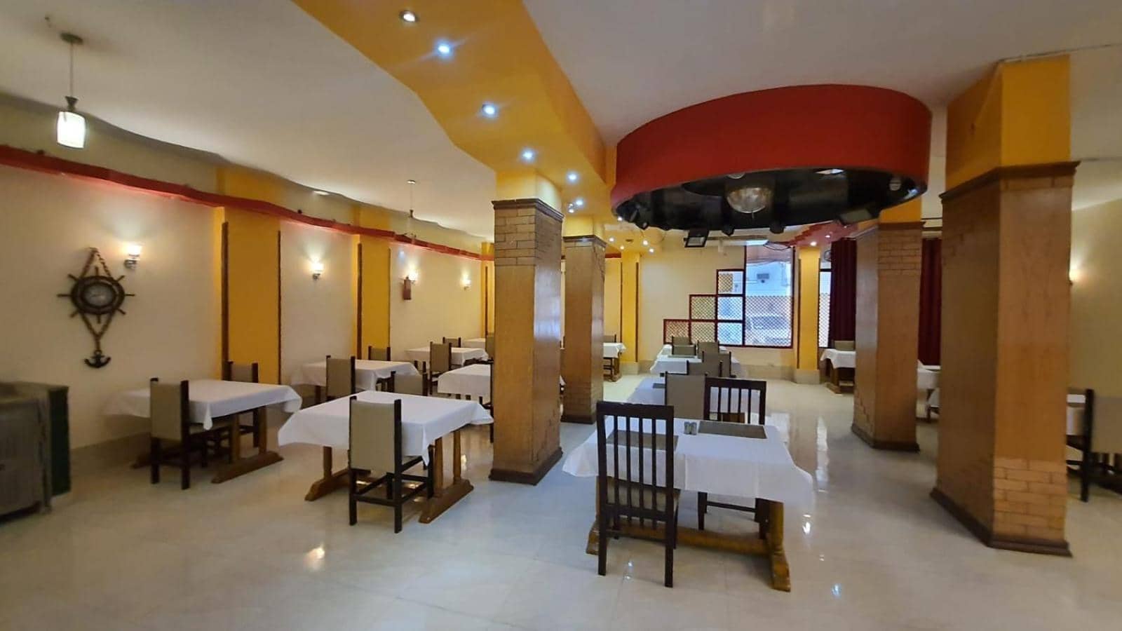 Royal City Hotel — 5
