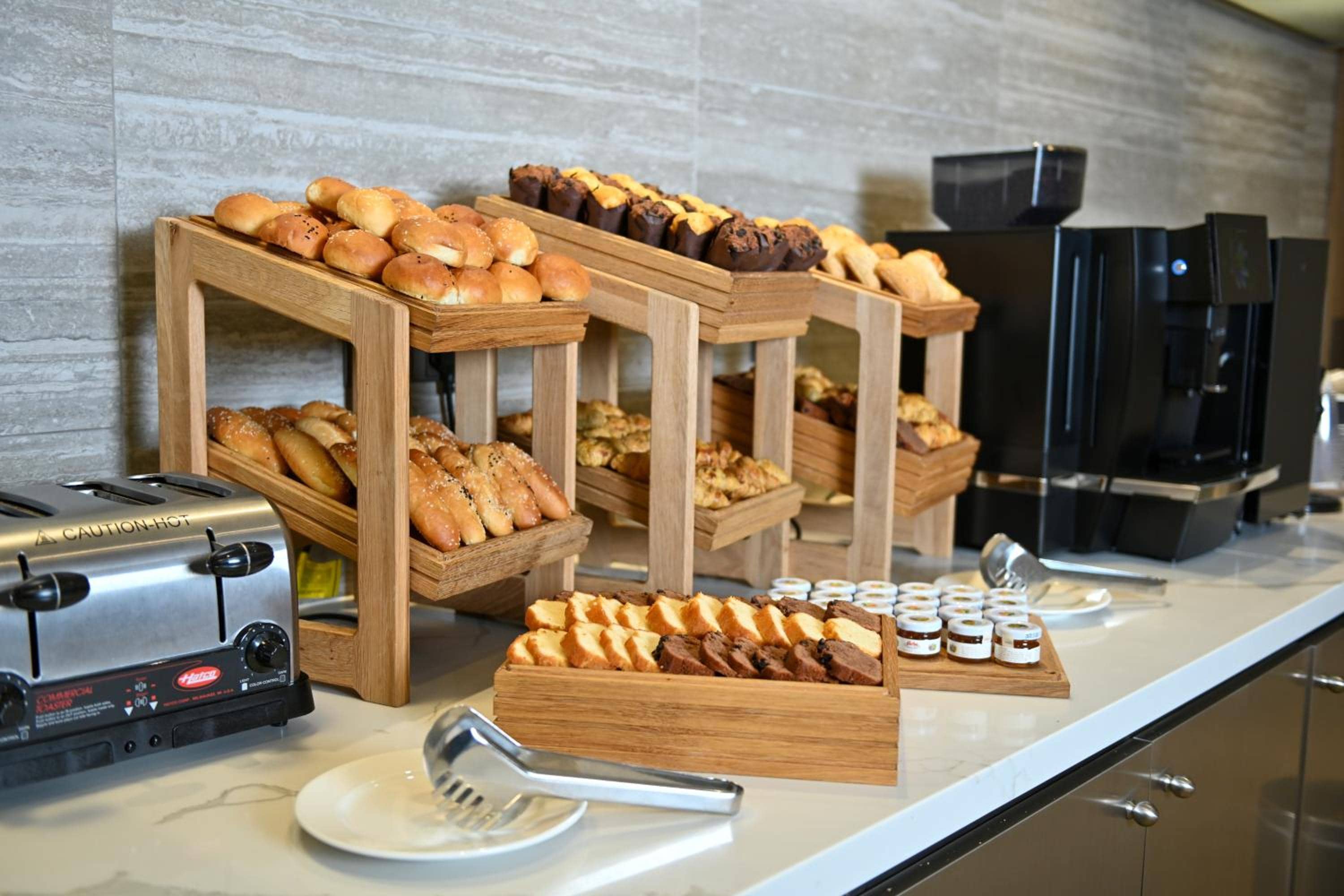 Comfort Hotel Jeddah King Road — 5