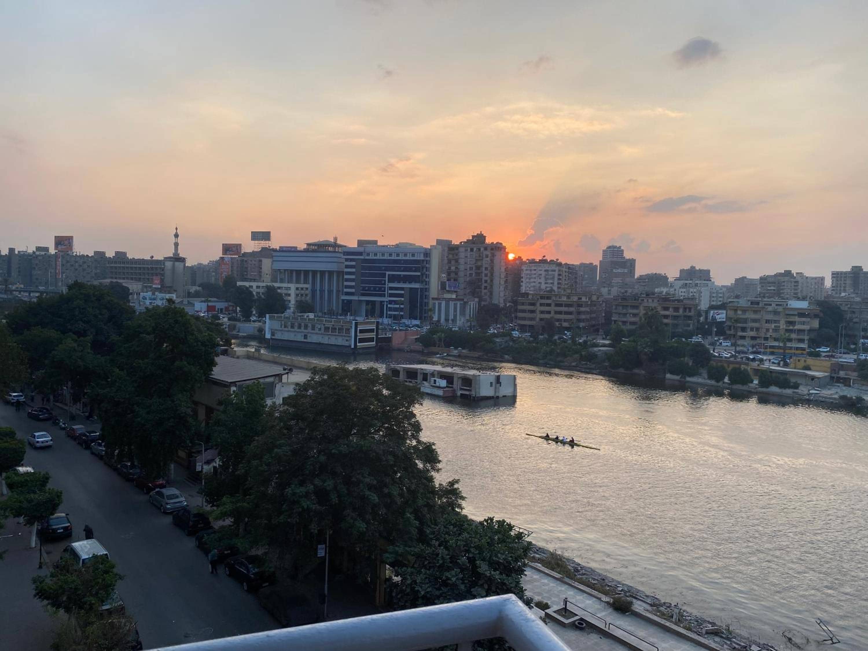 Nile View Apartment - Sleeps 4 & Balcony — 2