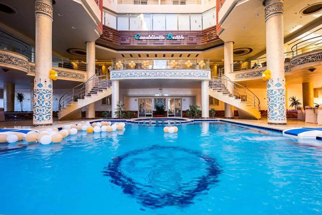 Casablanca beach resort, first line, with private beach and swimming pools,hurghada — 5