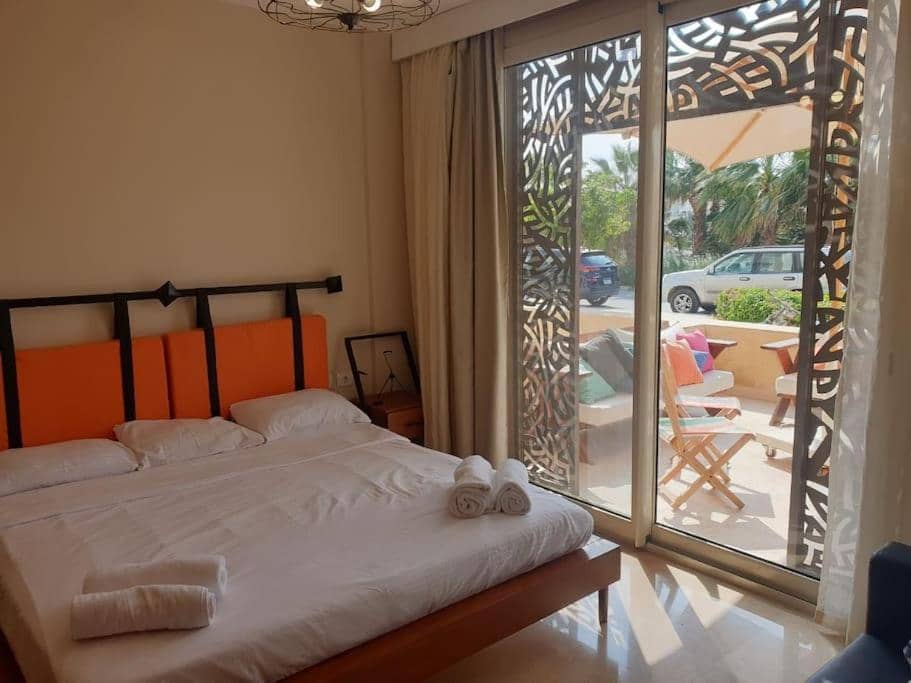 Mangroovy - 1BR Glamorous Gouna view condo — 2