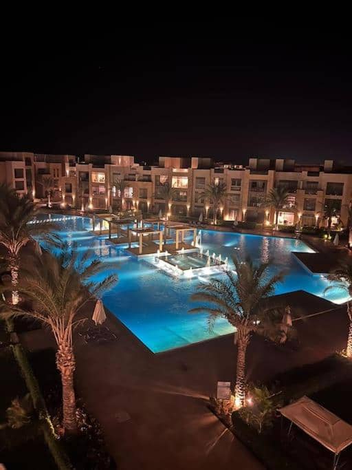 Mangroovy Ritzy, Cerulean appartement by the pool — 5