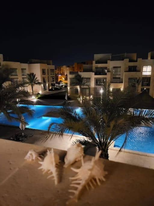 Mangroovy - 2BR Marvelous Pool View Apartment — 2