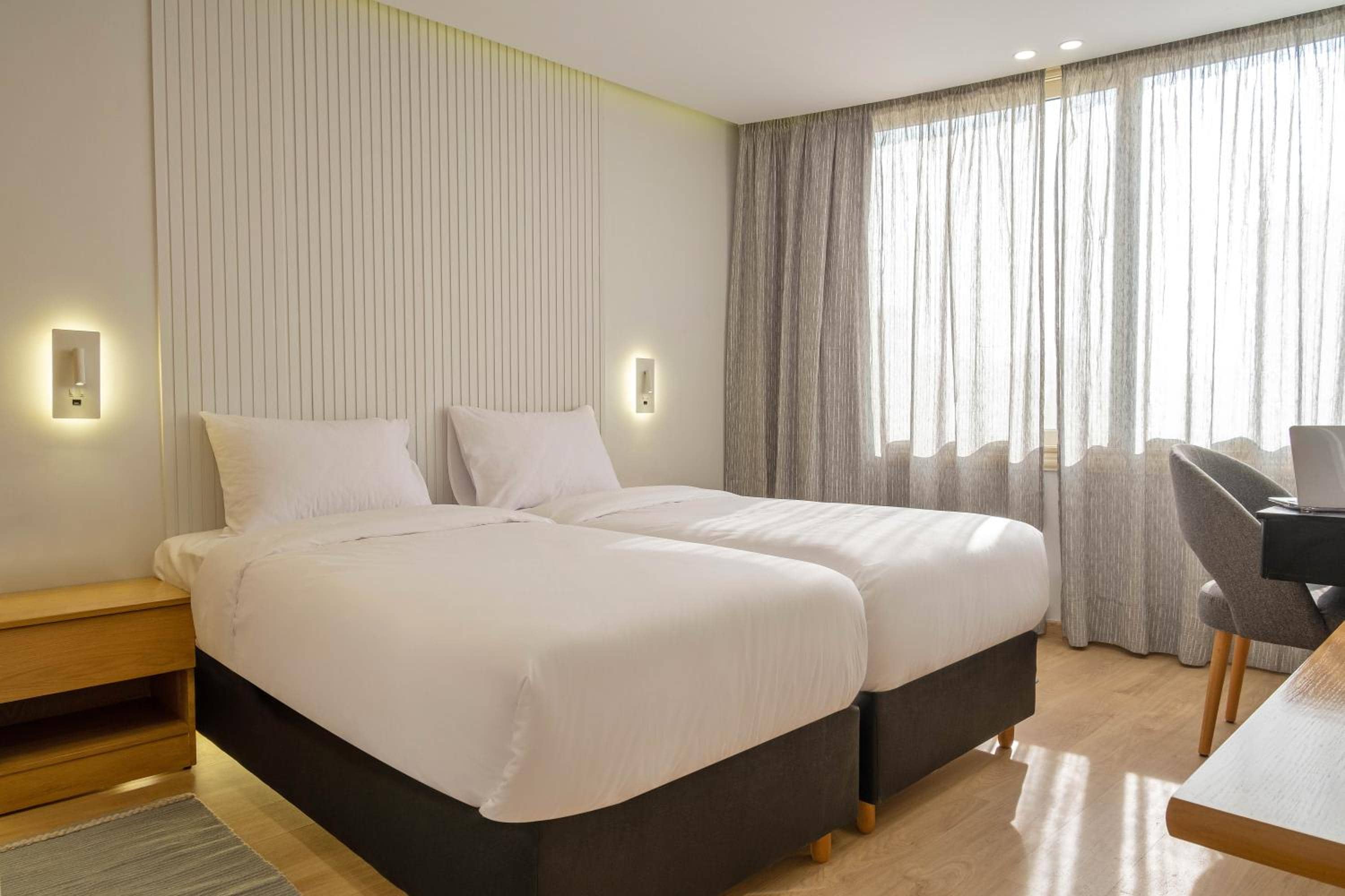 Parkside Boutique Serviced Apartments — 3