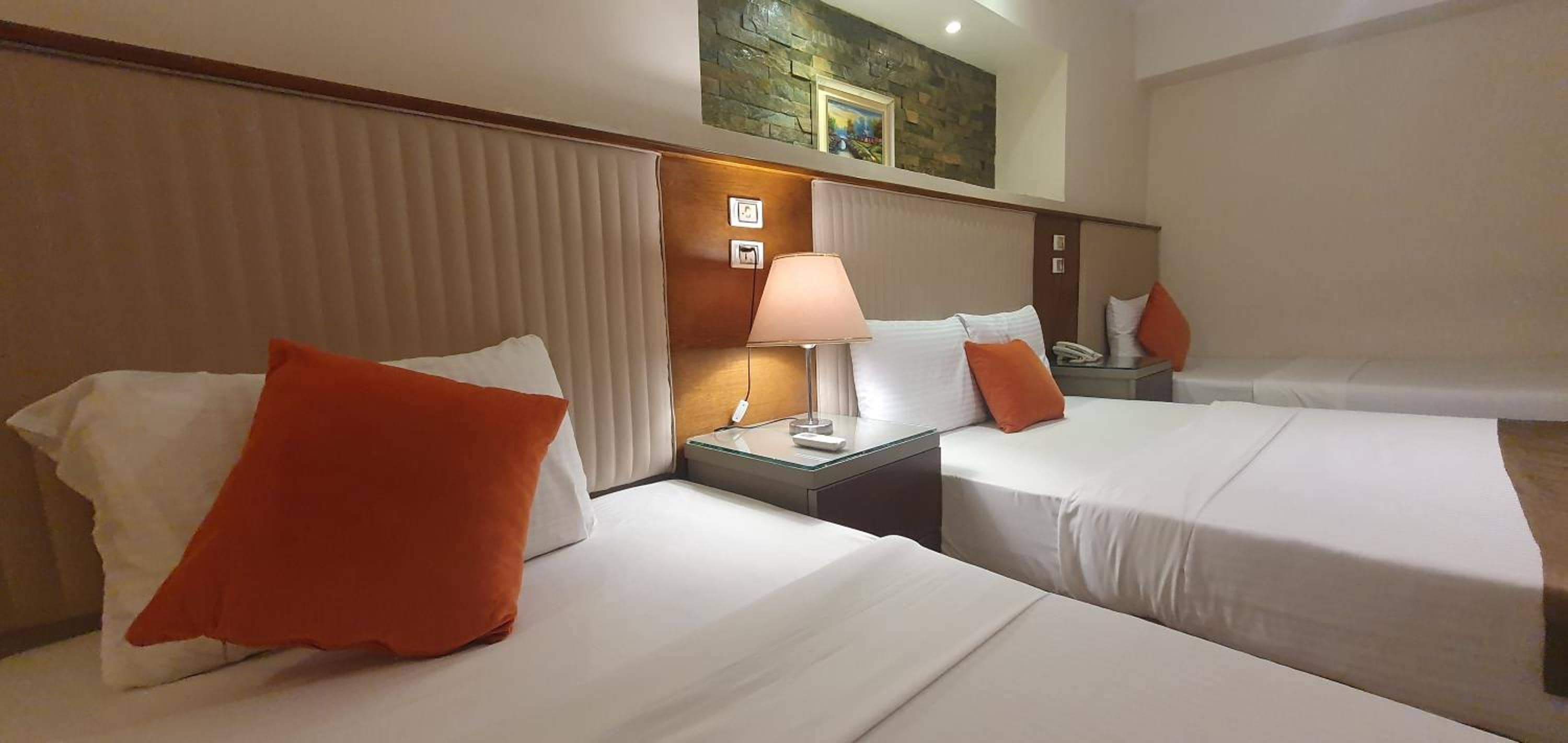 River Nile Edge Boutique Hotel & Restaurant — 2