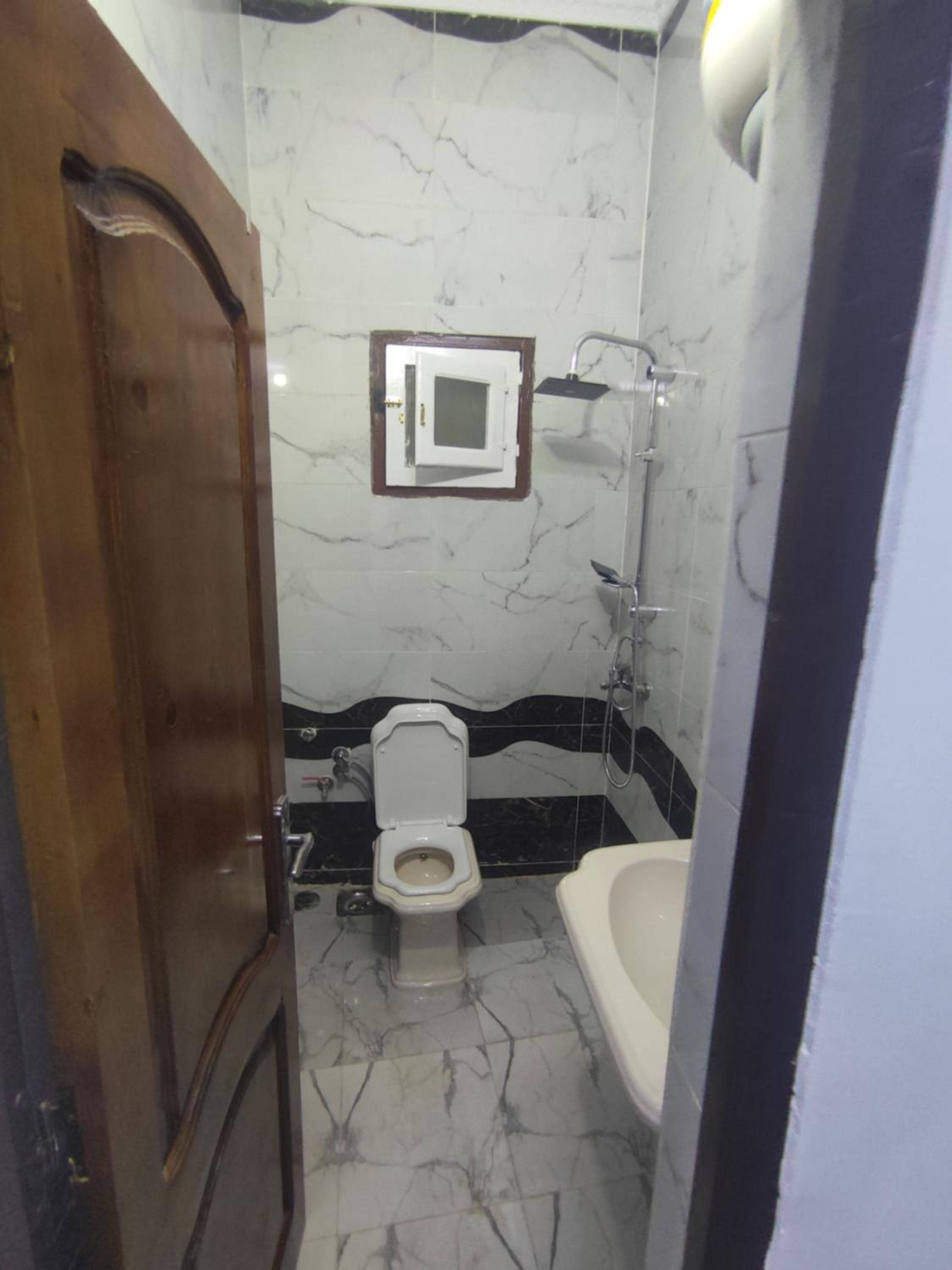 The nubian white house — 4