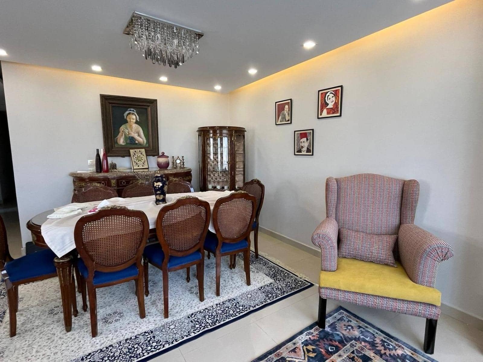 Unique apartment in Almaza — 4