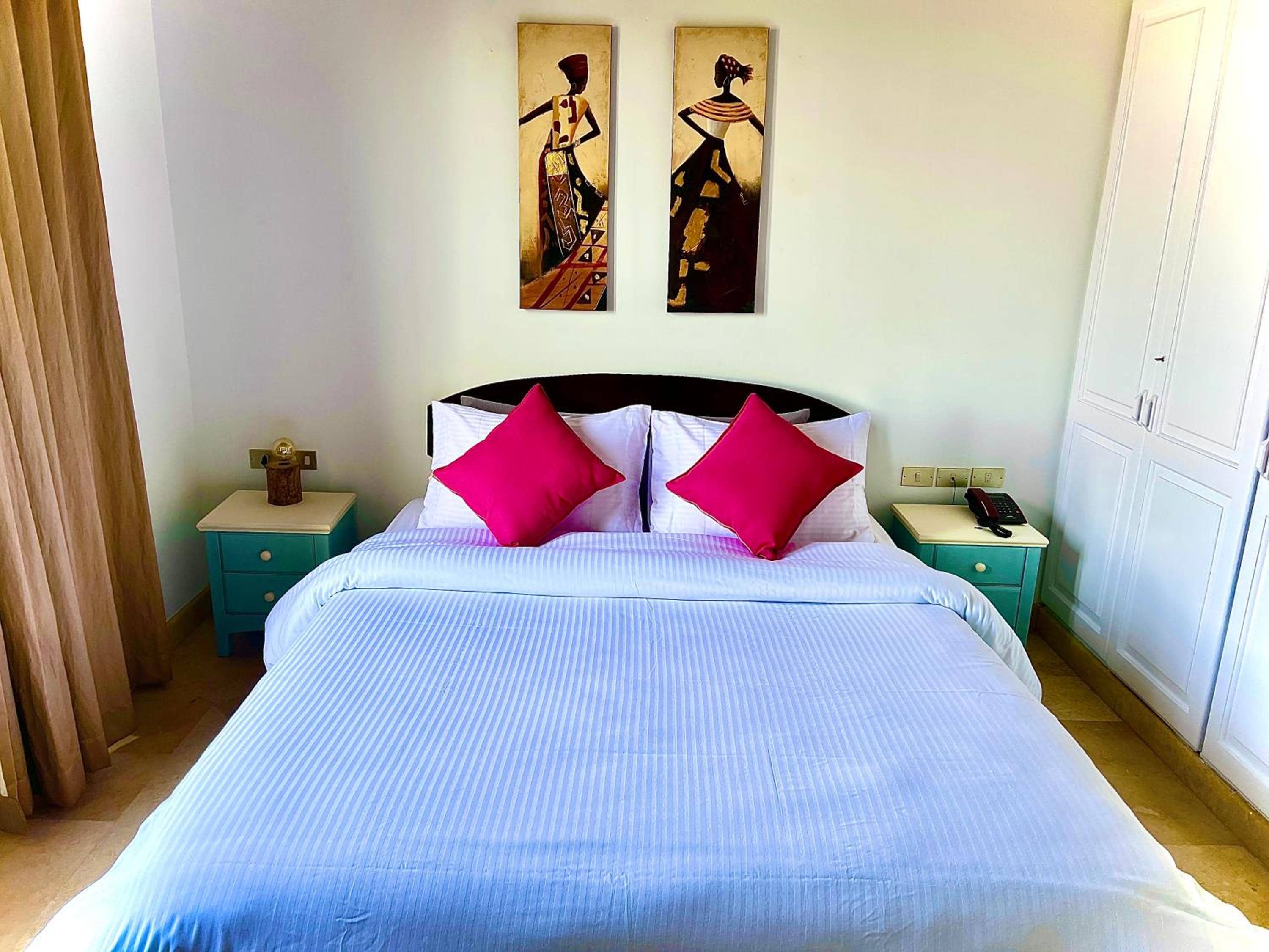 South Marina Apartment Wi-Fi available — 3