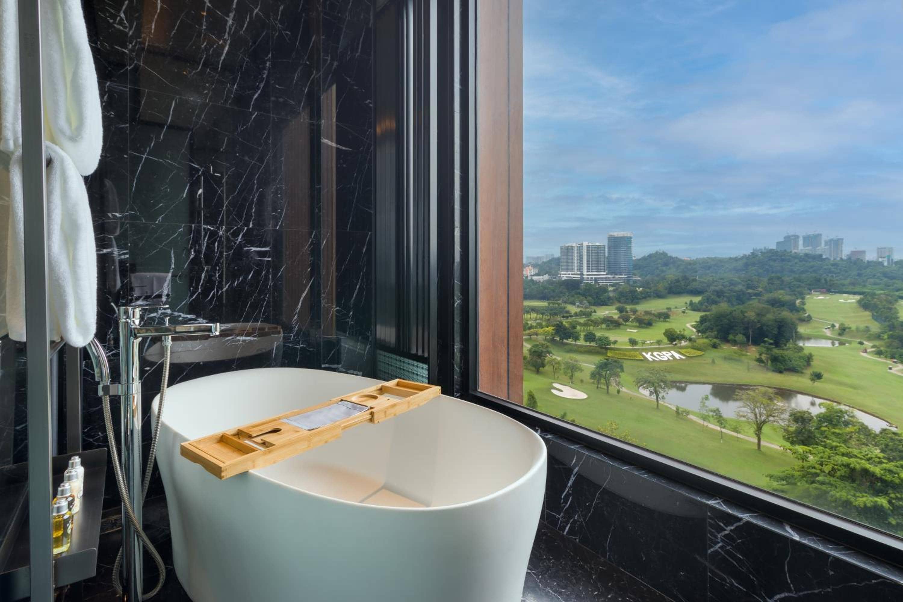M Resort & Hotel Kuala Lumpur — 5