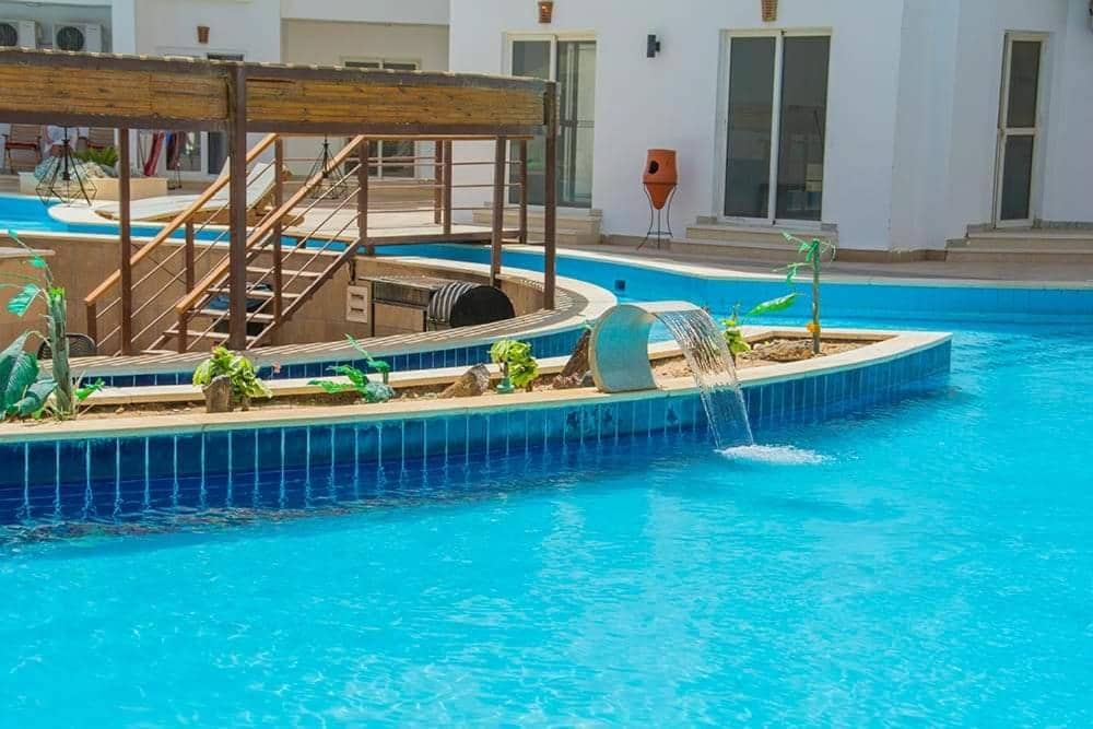 AquaPalms Studio F416 — 4