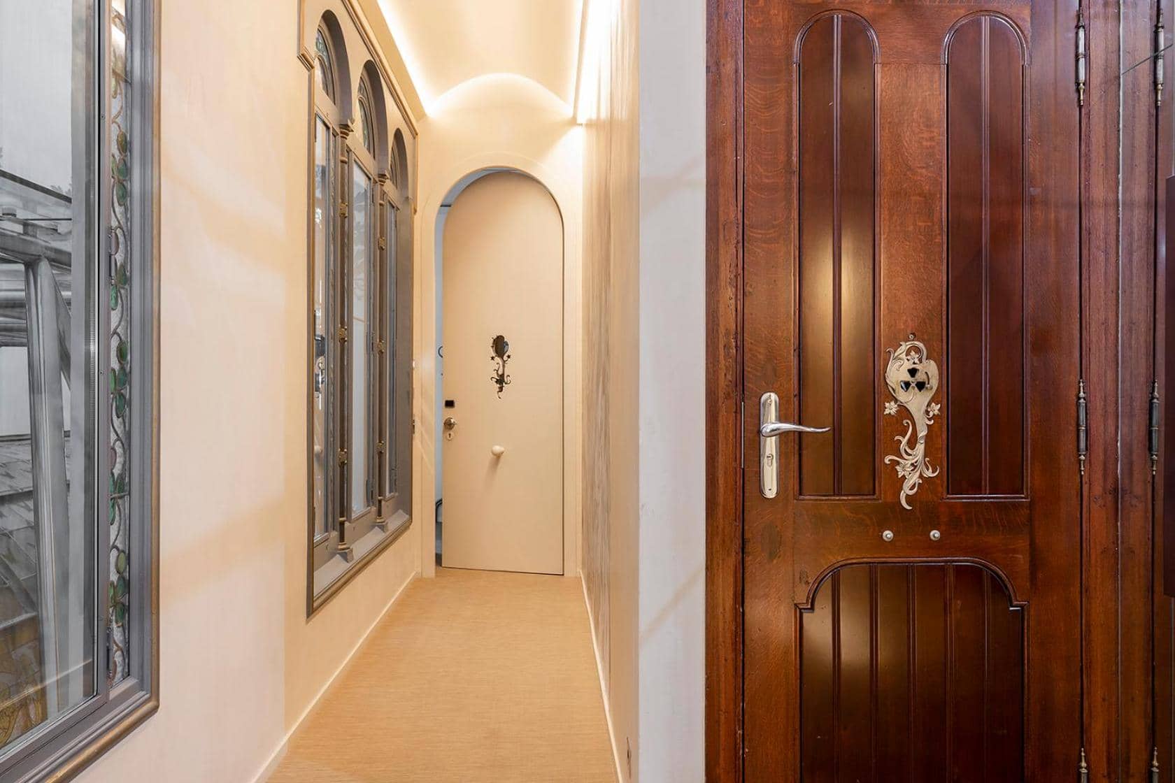 El Palauet Modernist Suites Barcelona — 3
