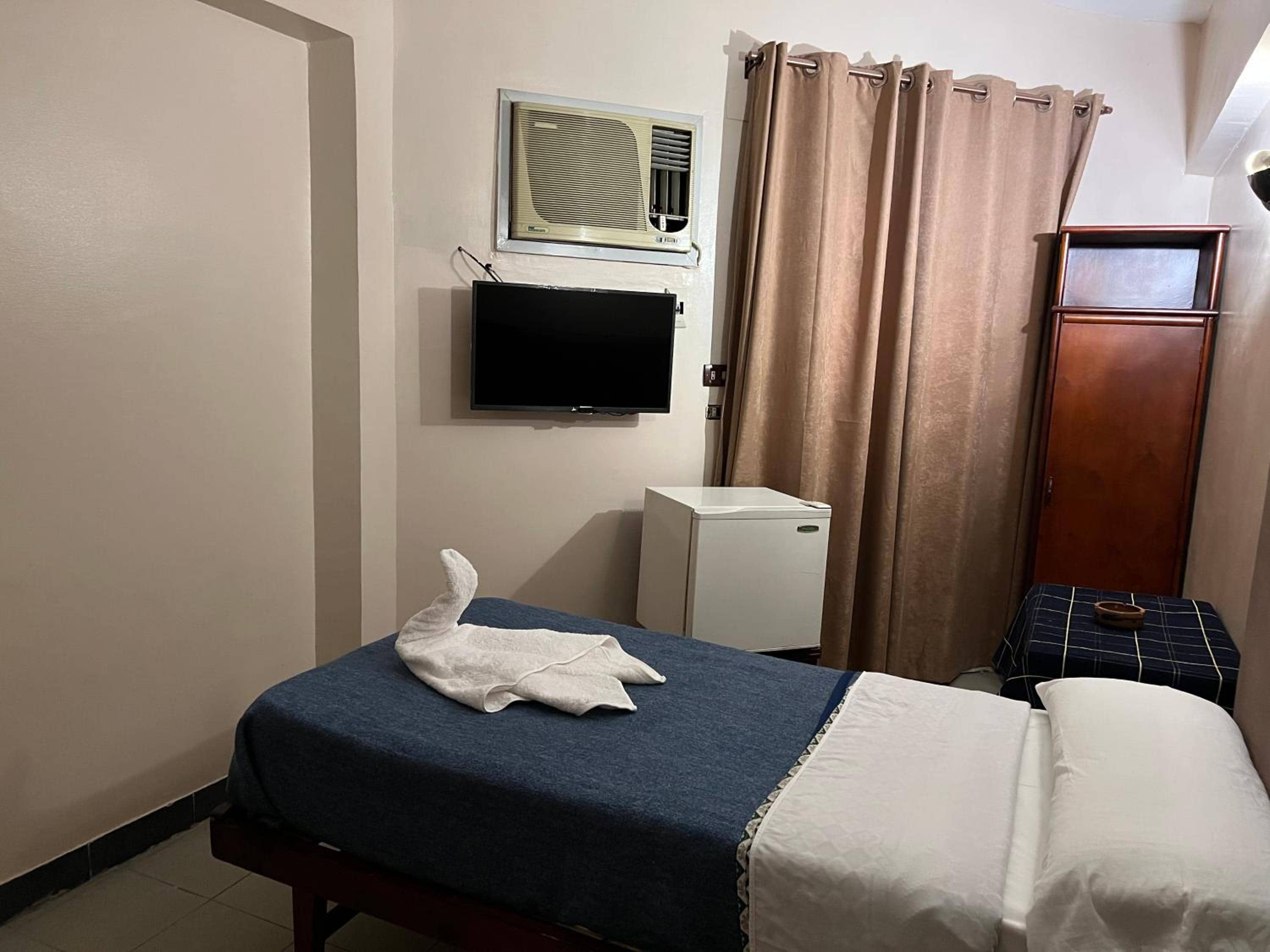Anglo Hotel — 2