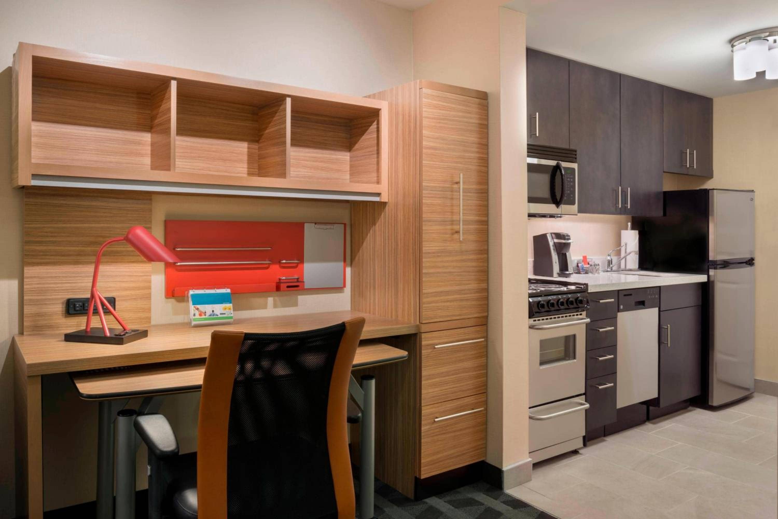 TownePlace Suites by Marriott Ottawa Kanata — 4