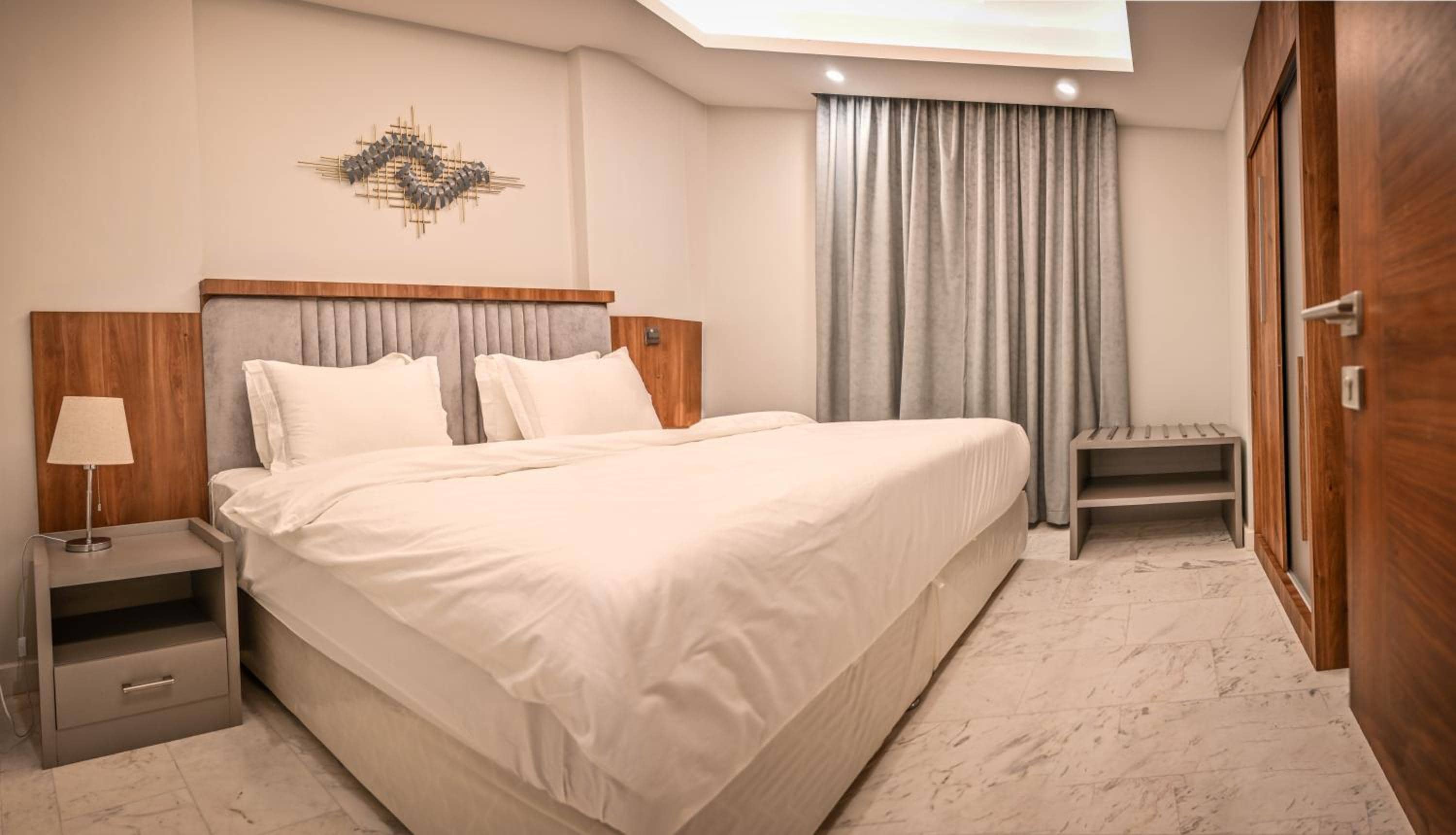sas blue suites — 2