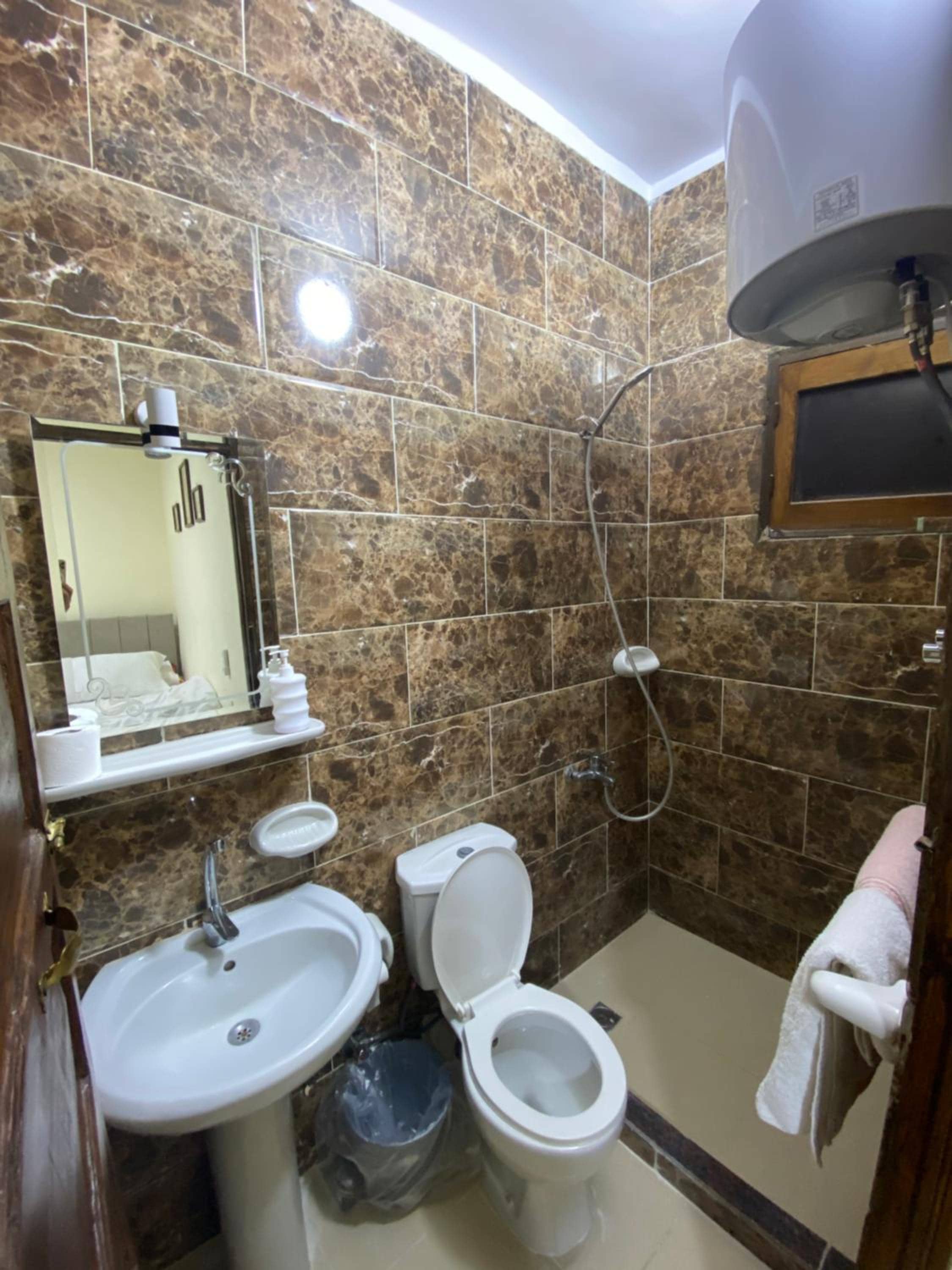 Pyramids Lounge Guest House — 3