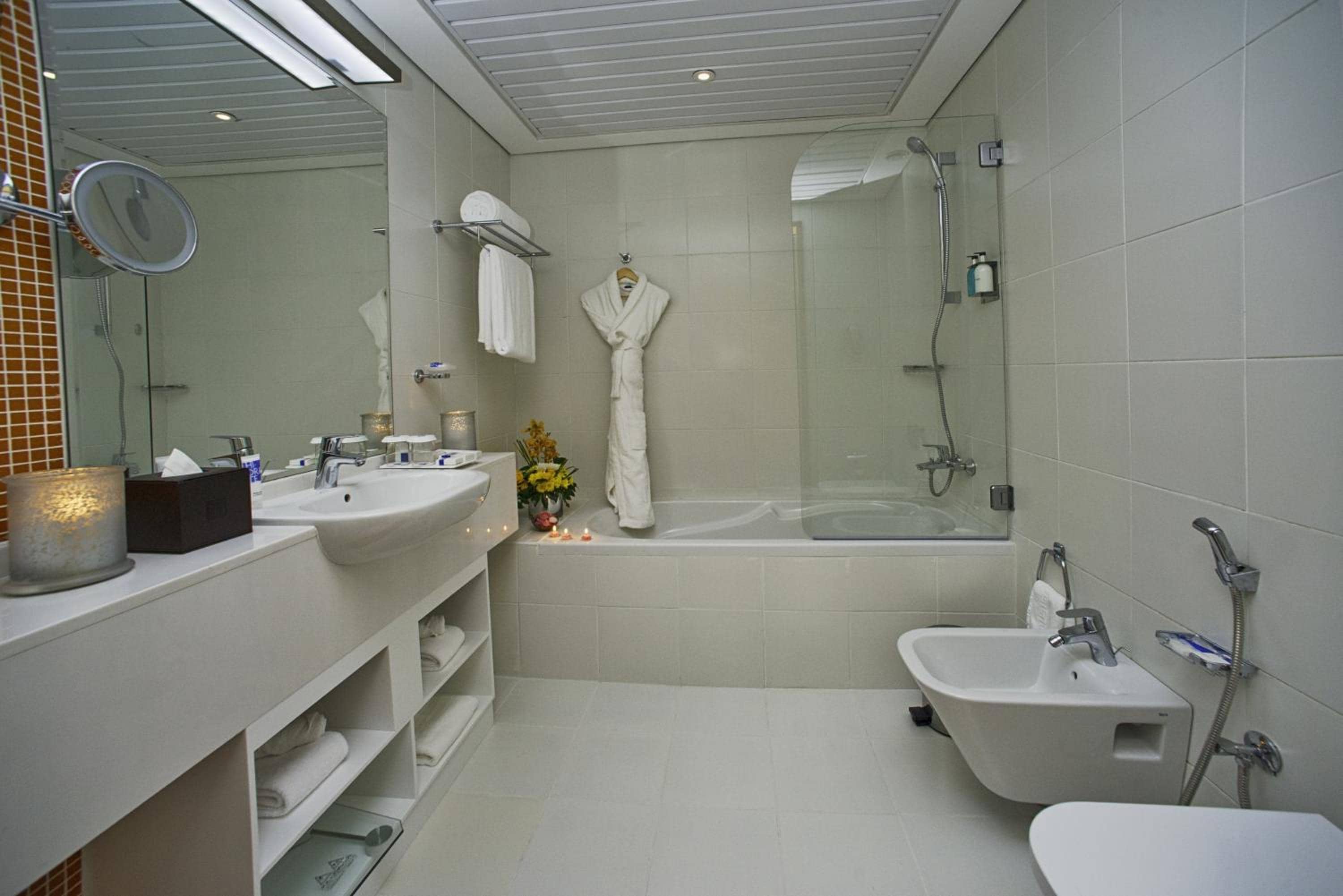 TRYP by Wyndham Abu Dhabi City Center — 4