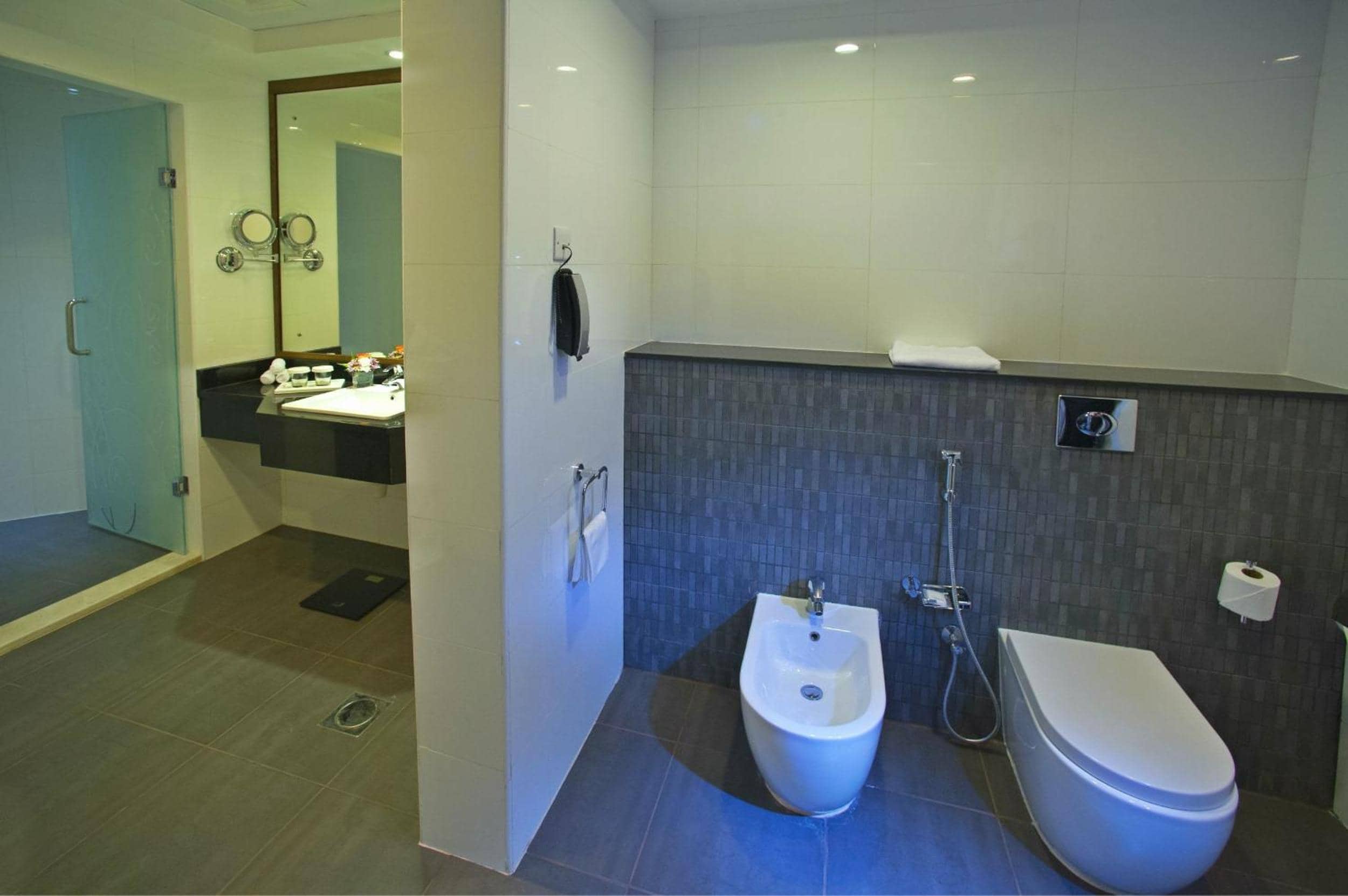 Ramada Abu Dhabi Corniche — 3