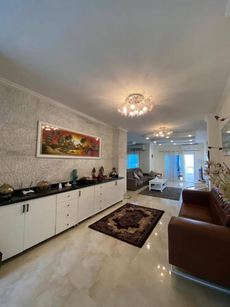 Royal Residence Spacious 3-Bedroom with Pool & Sea View, Beach Access, Private Rooftop Area