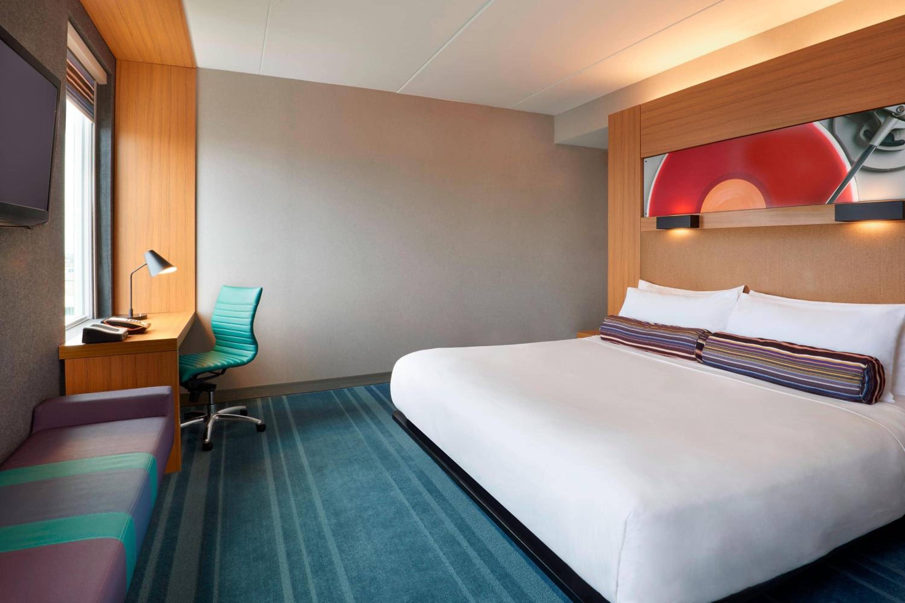 Aloft by Marriott Vaughan Mills — 4