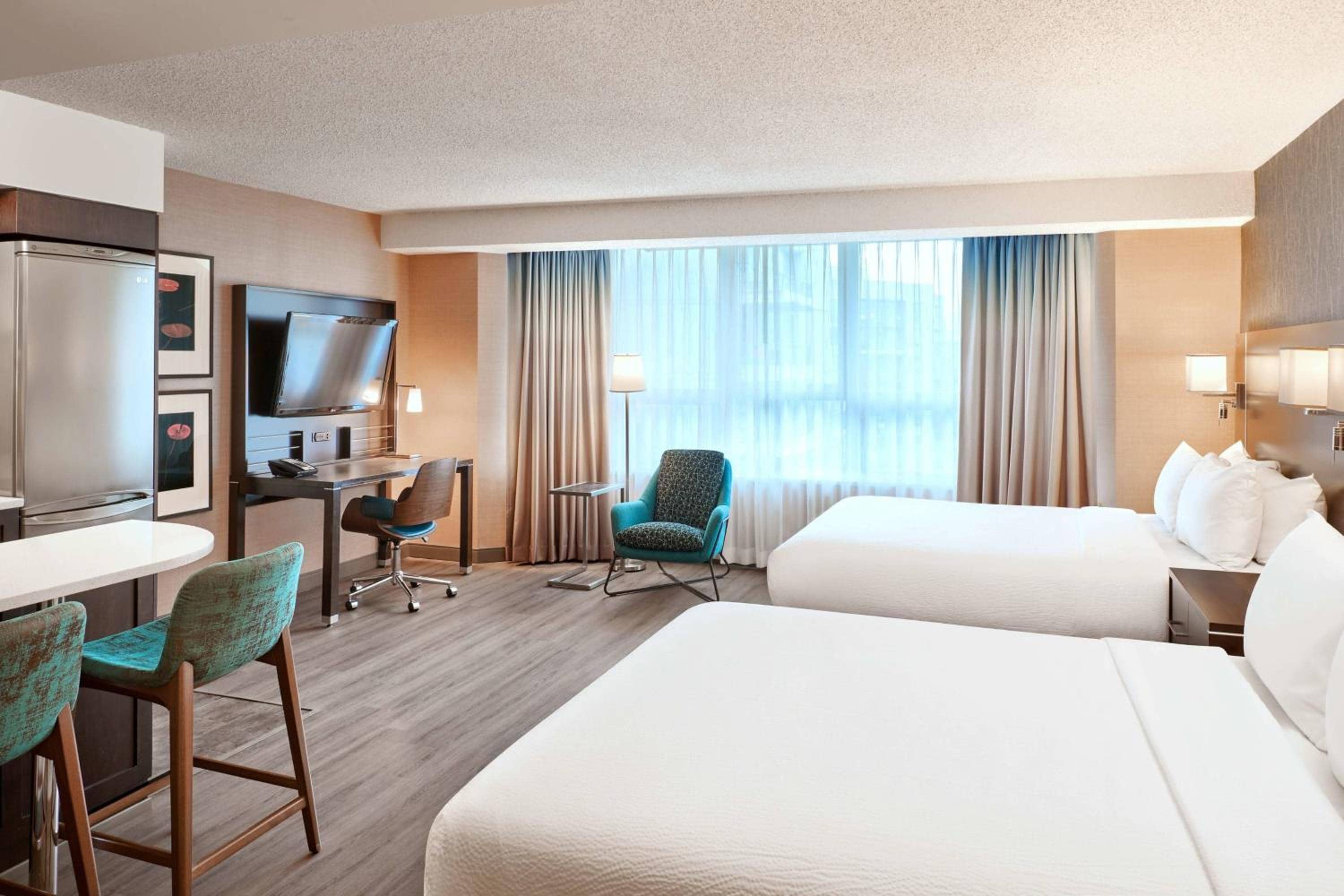 Residence Inn by Marriott Vancouver Downtown — 4