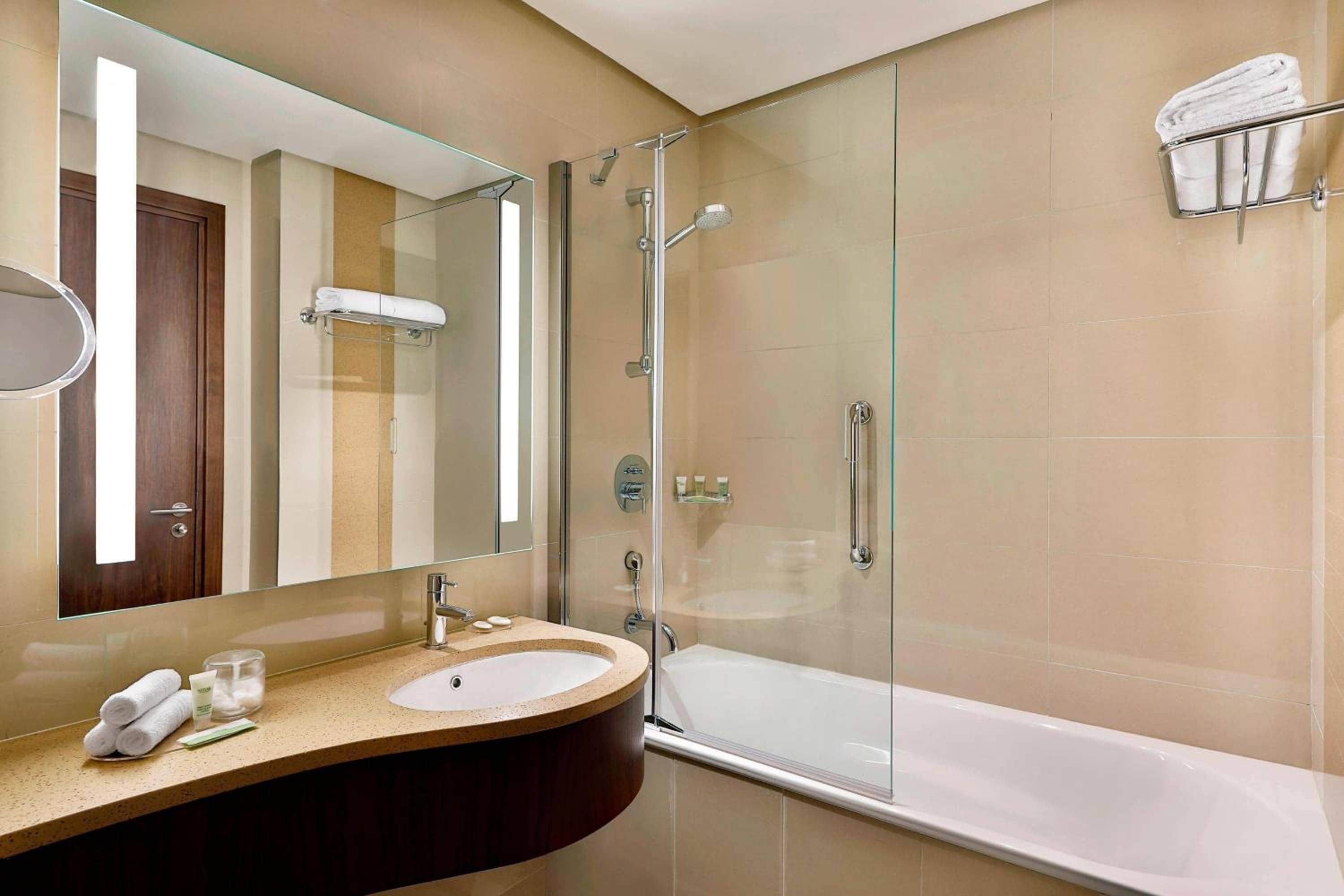 Courtyard by Marriott Riyadh Olaya — 3
