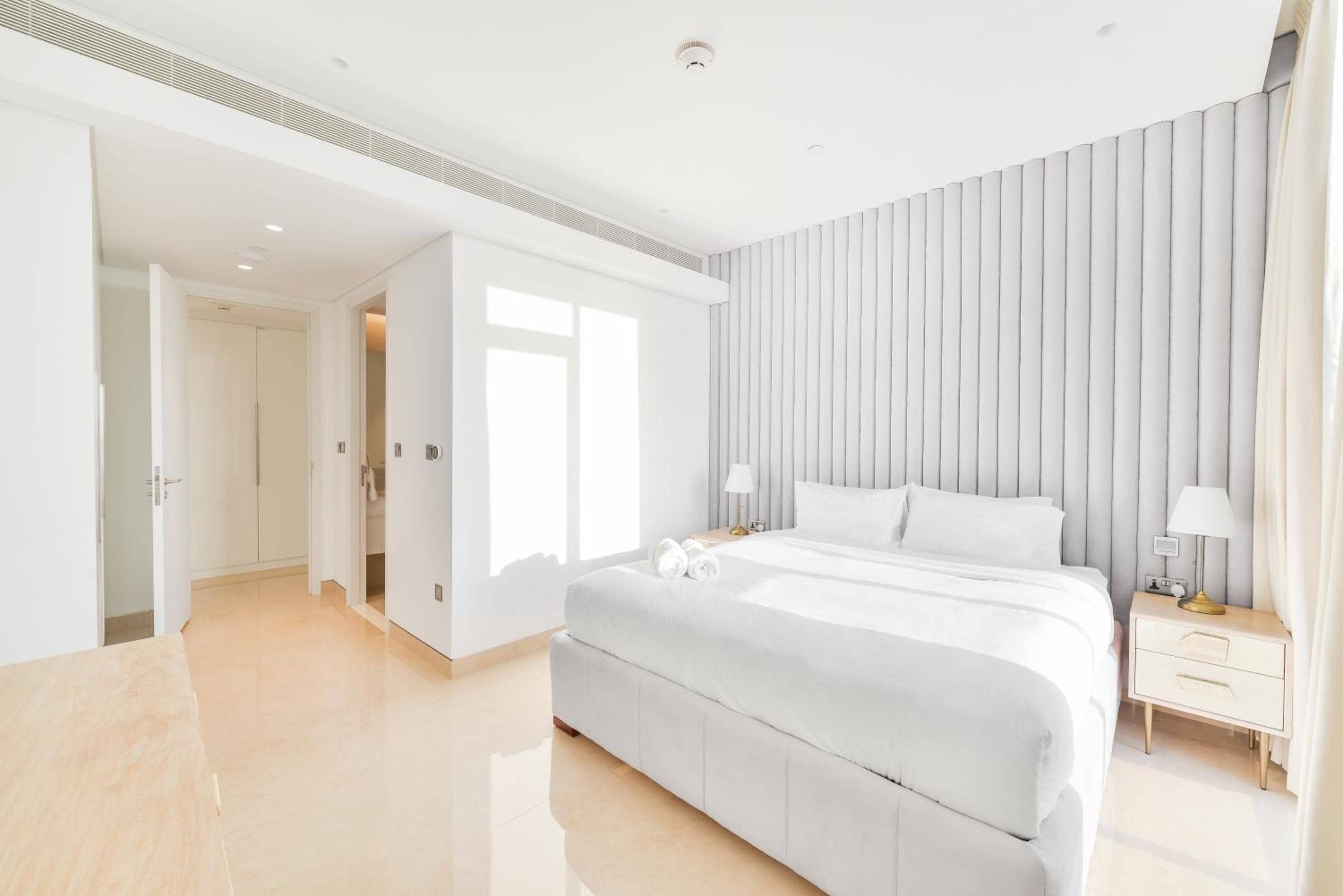 Posh 2 BR Oceanfront Apt in the Heart of Bluewaters Island — 3
