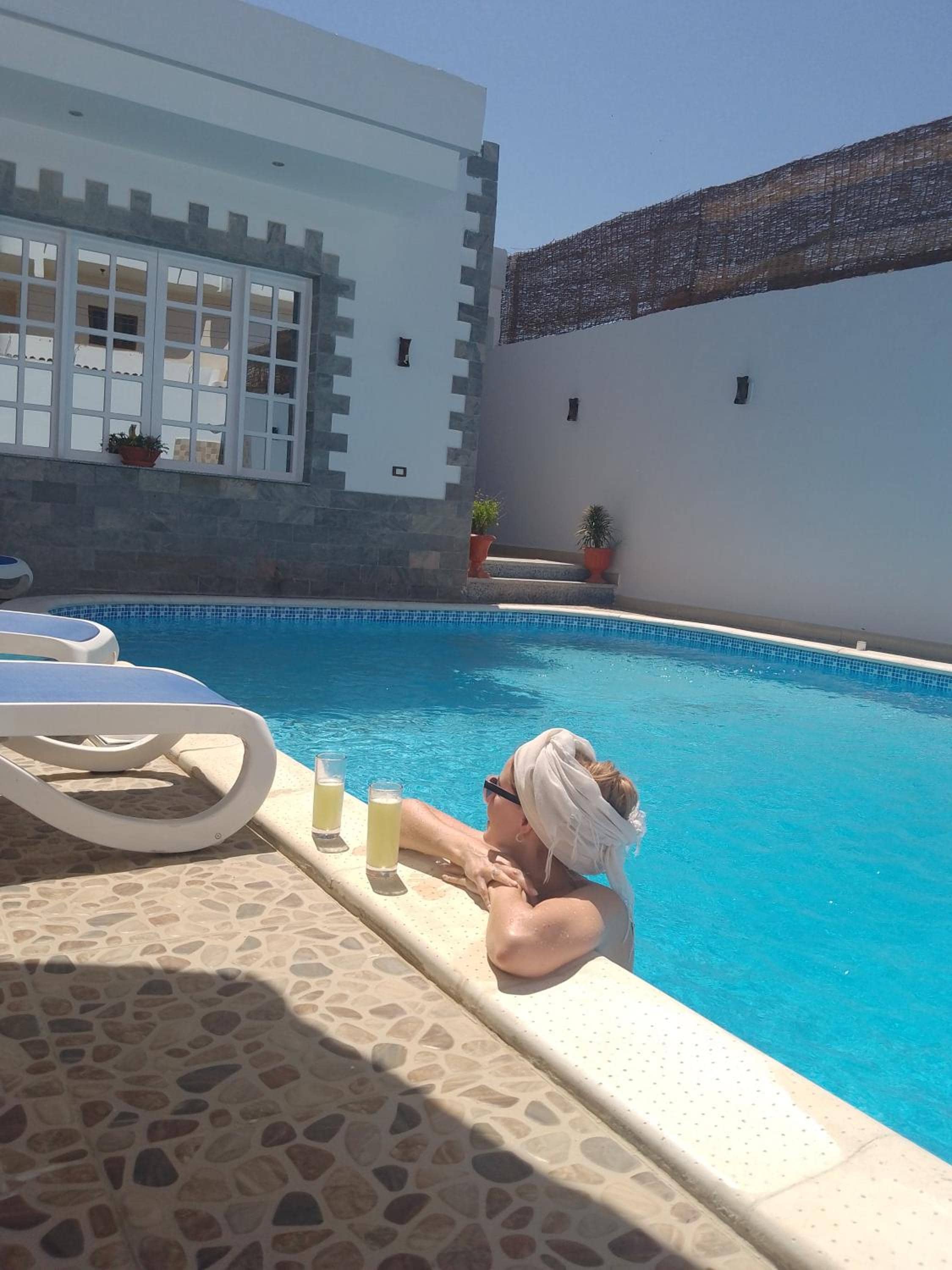 Villa golden life apartments, new property with pool access — 4
