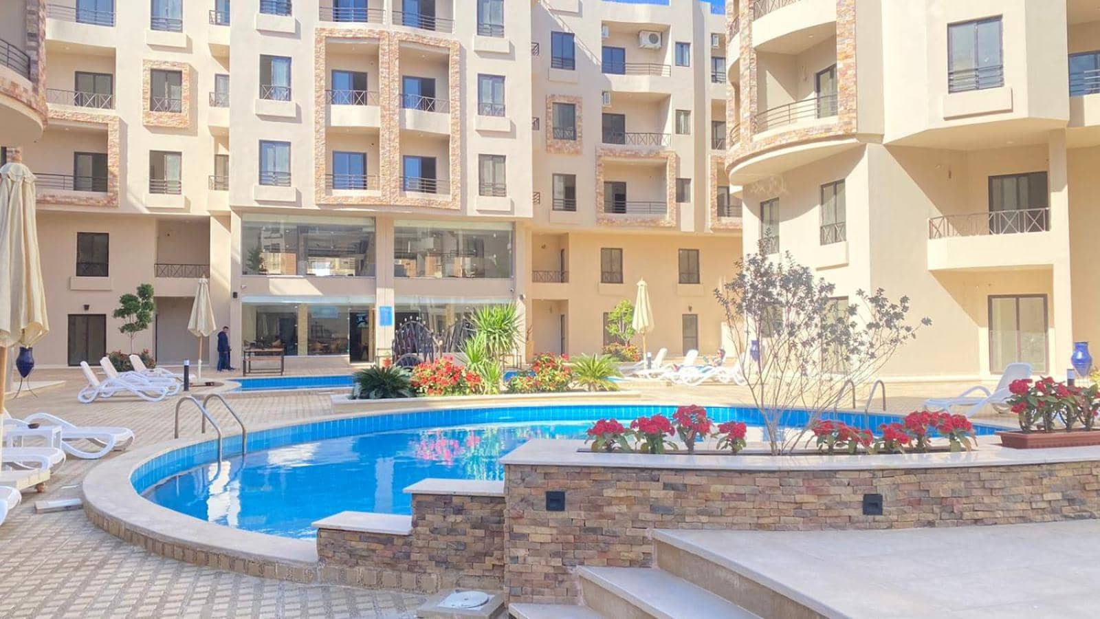 1 Bedroom Poolside Apartment B106 Aqua Tropical Resort — 4