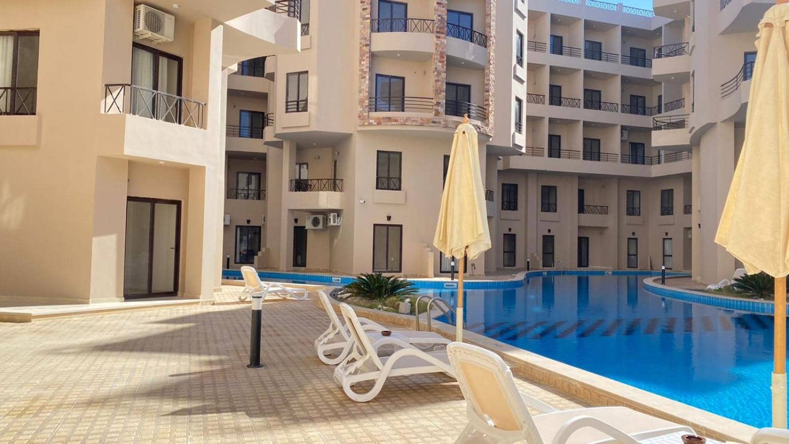 1 Bedroom Poolside Apartment B106 Aqua Tropical Resort — 5