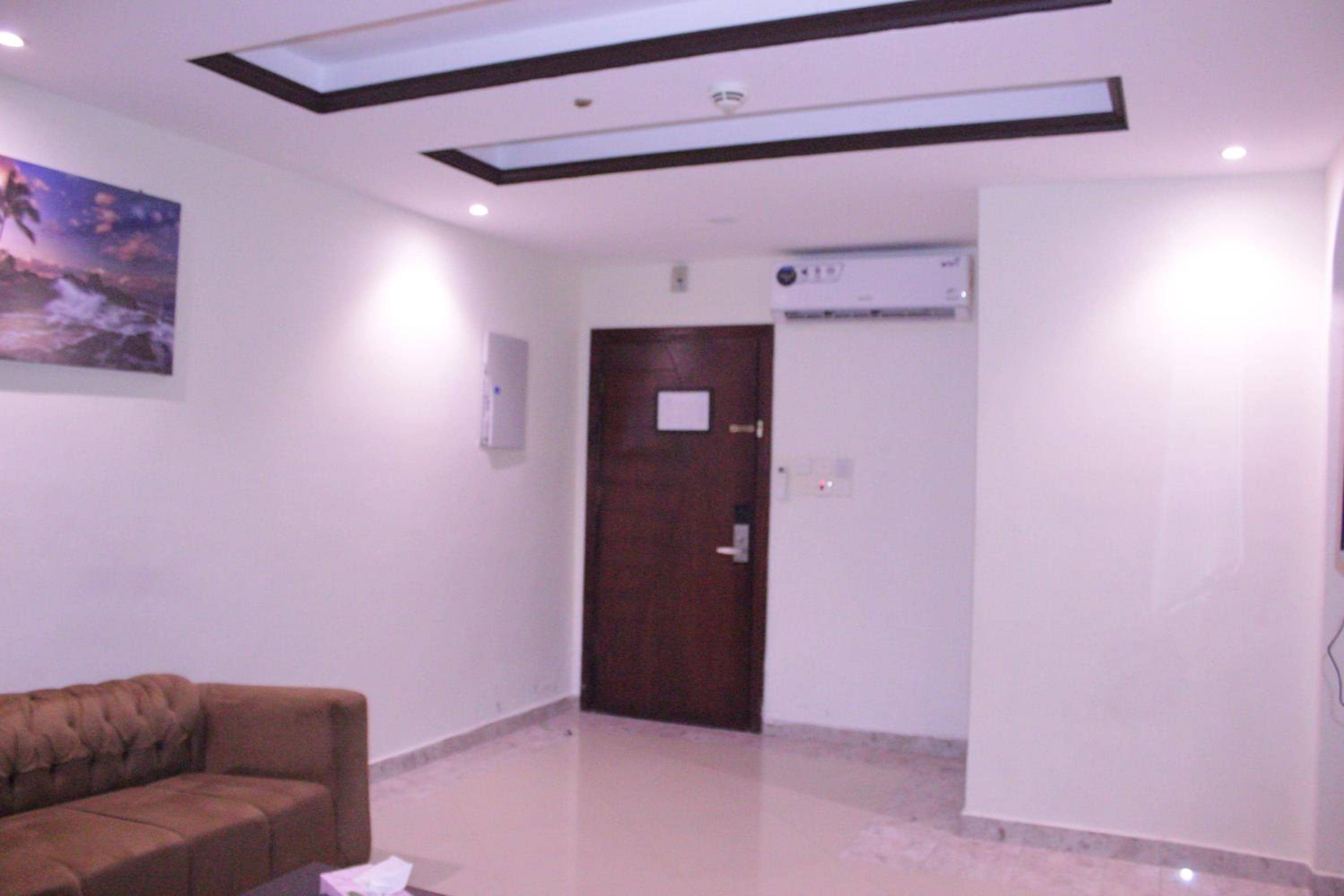 AL Tamayoz Al Raqi - Al Salamah branch — 4