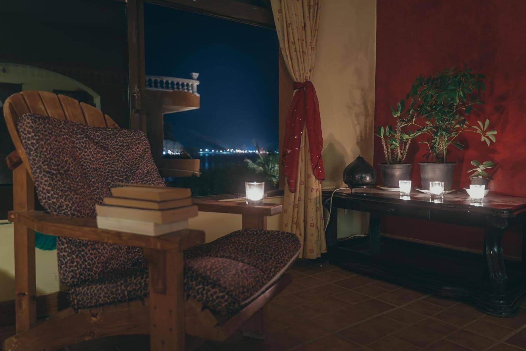 Red apartment assala Dahab — 3