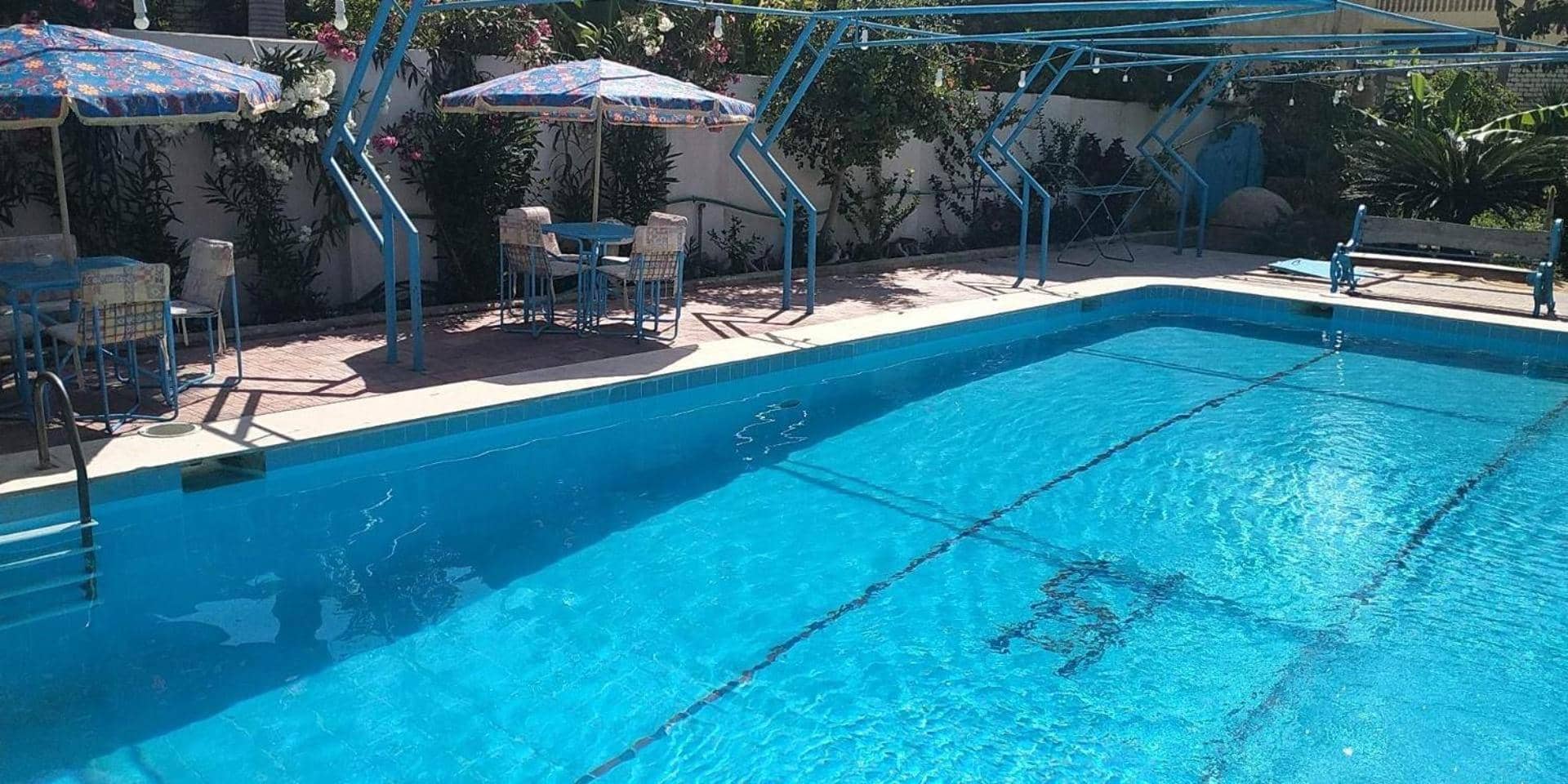 Blue Family Villa - Large Pool - Airco - Up to 10 Guests - 3 Min Walk to Beach — 2