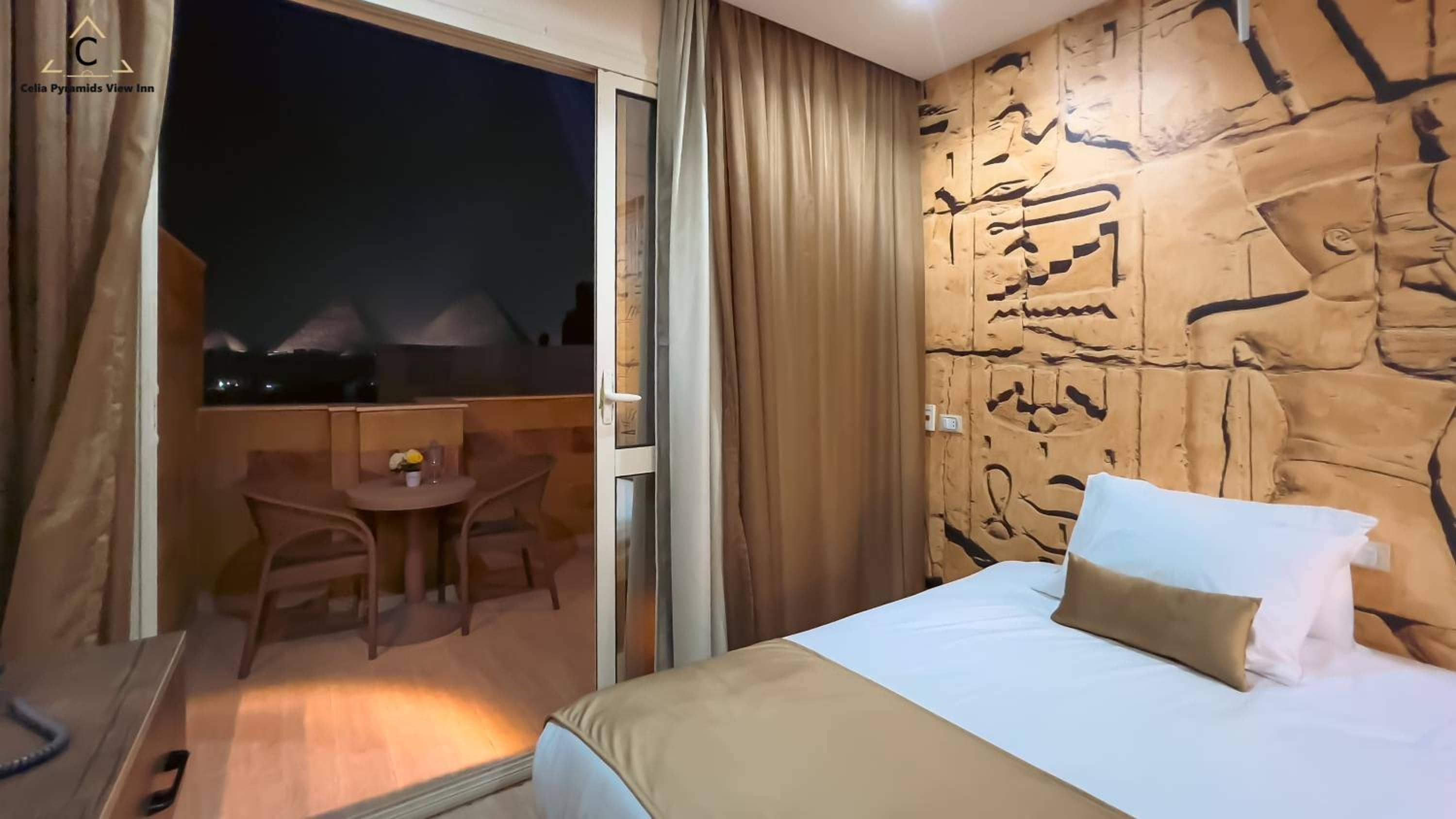 Celia Pyramids View inn — 2