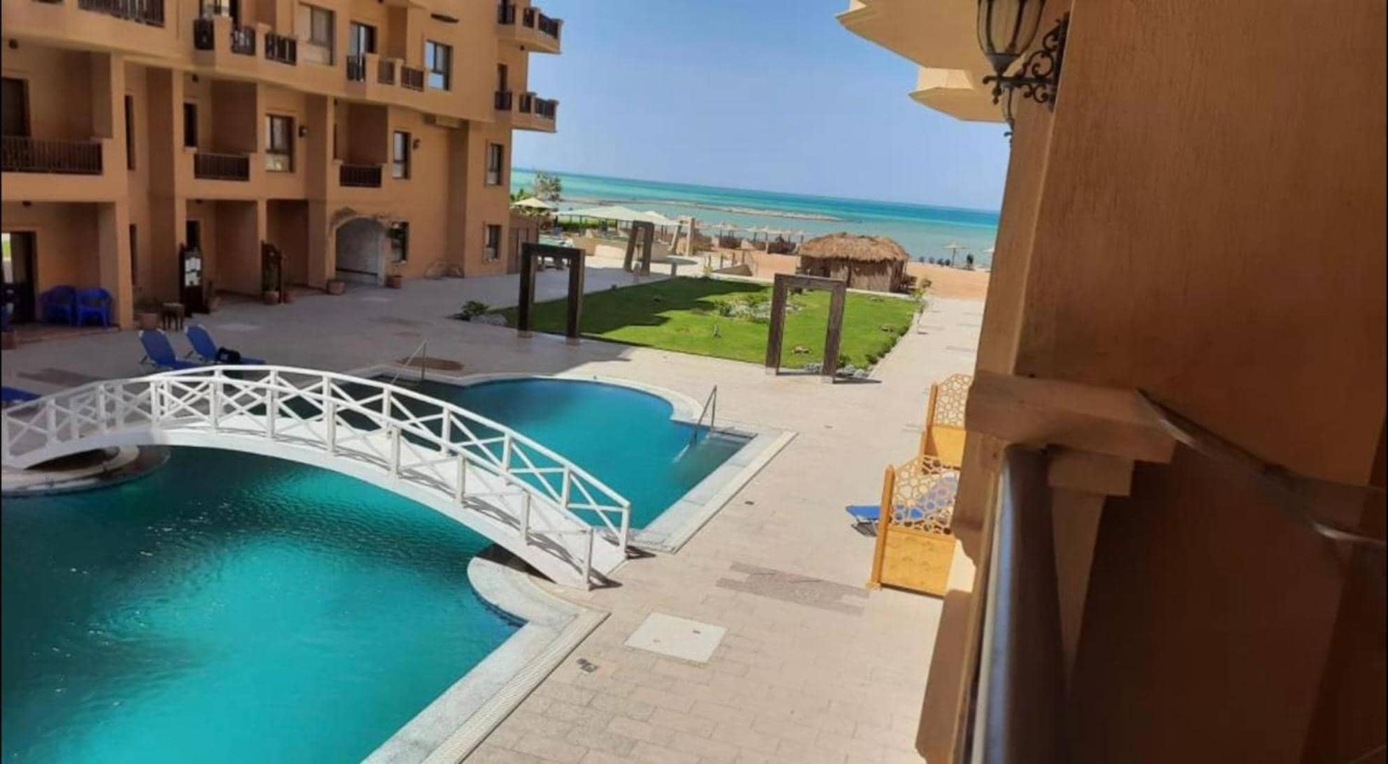 Apartment - Sleeps 4 - Pool - Pet friendly — 4