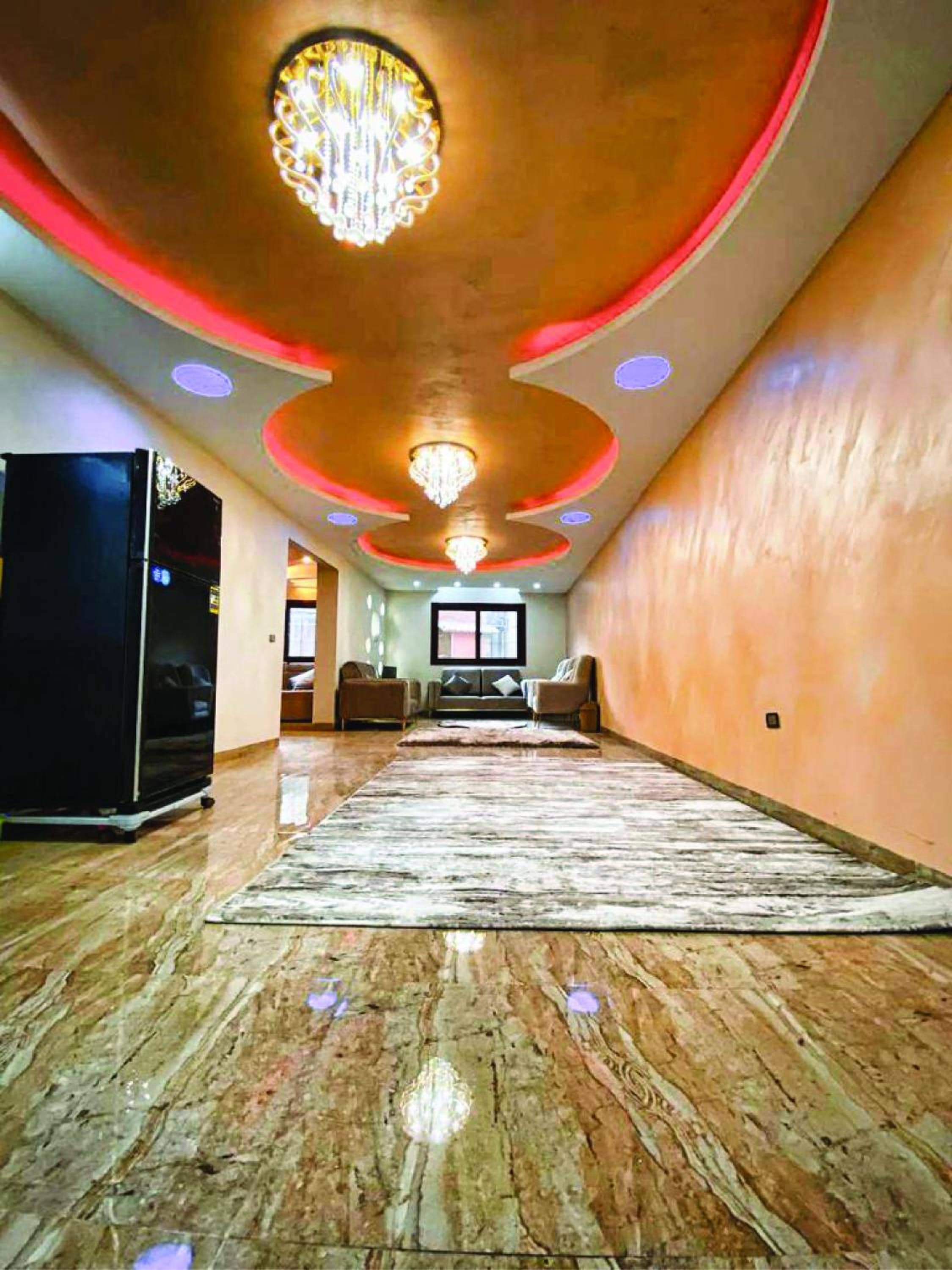 Pyramids Cleopatra Luxurious — 2