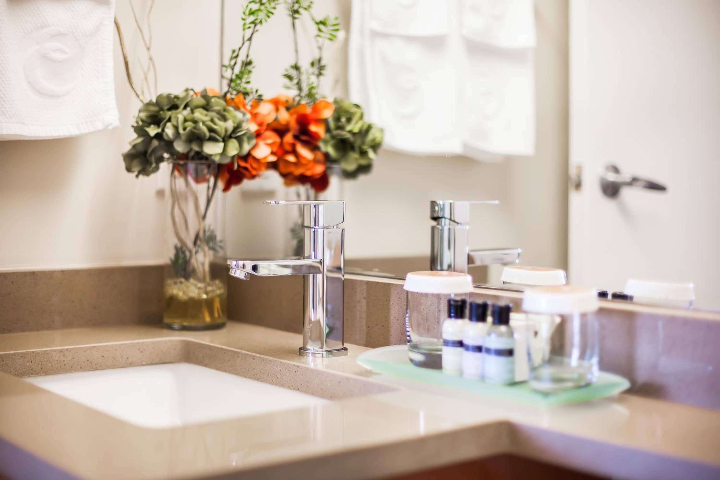 Executive Hotel Vancouver Airport — 4