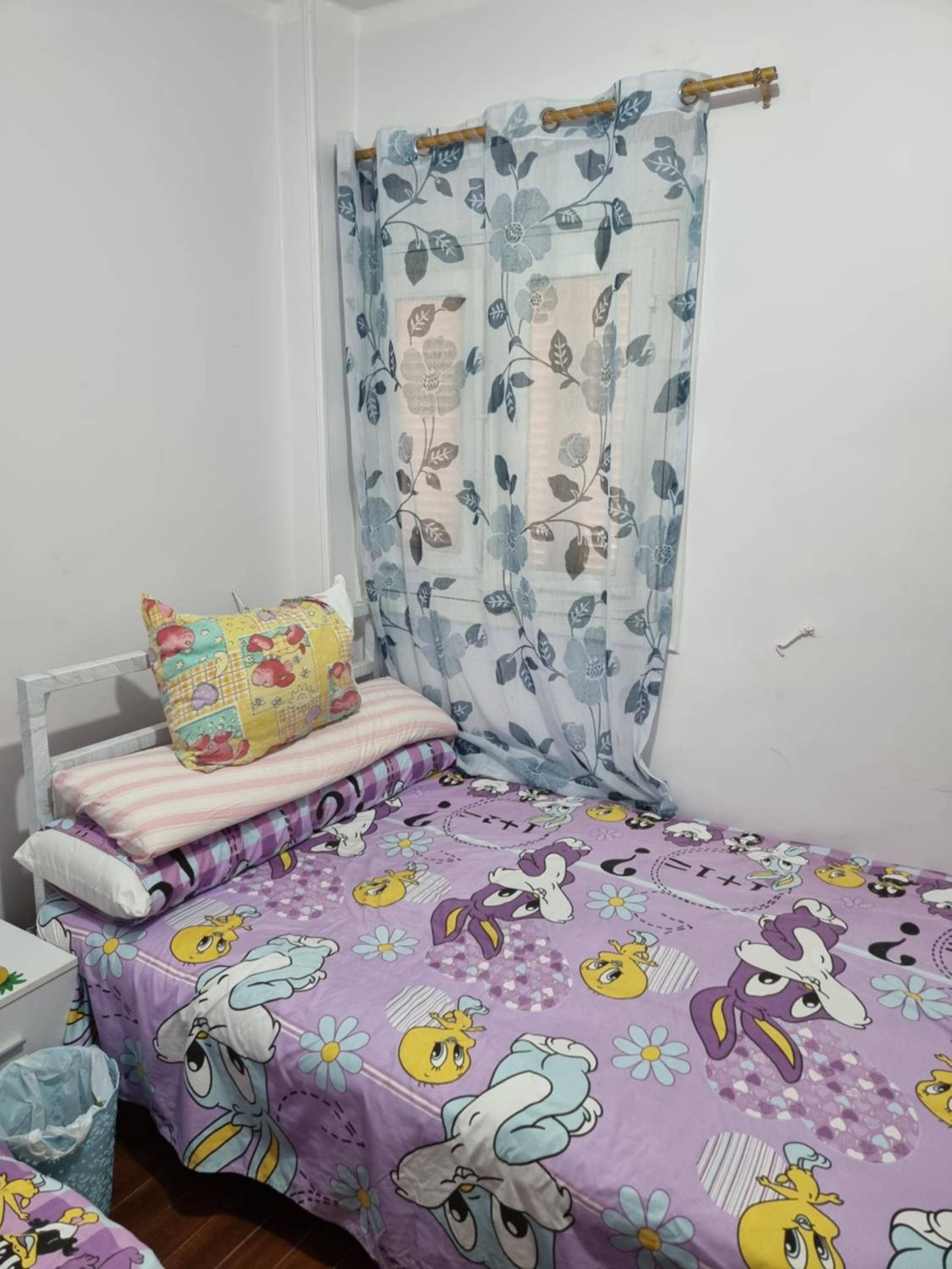 Sara's room — 3