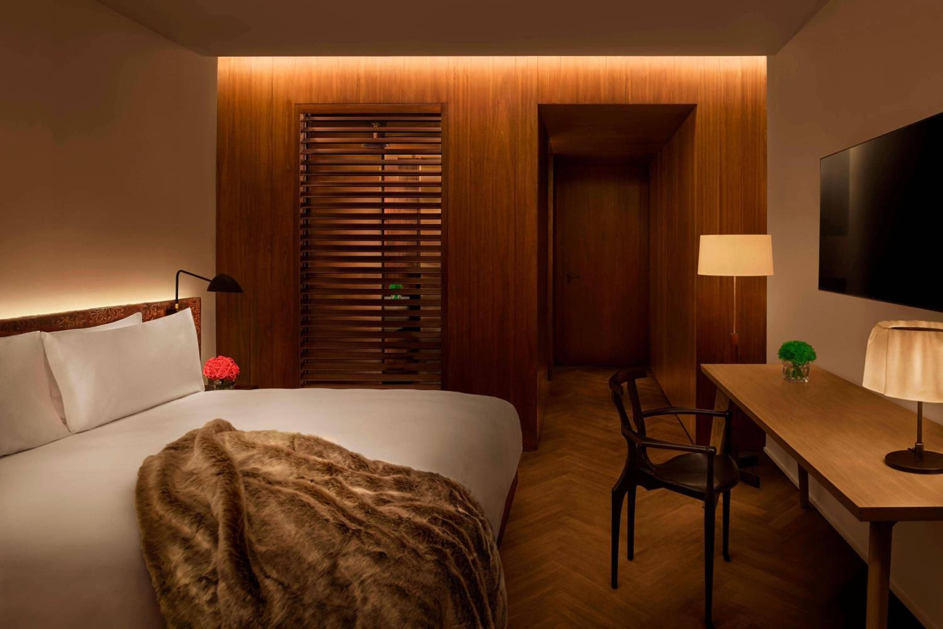 The Barcelona EDITION — 4