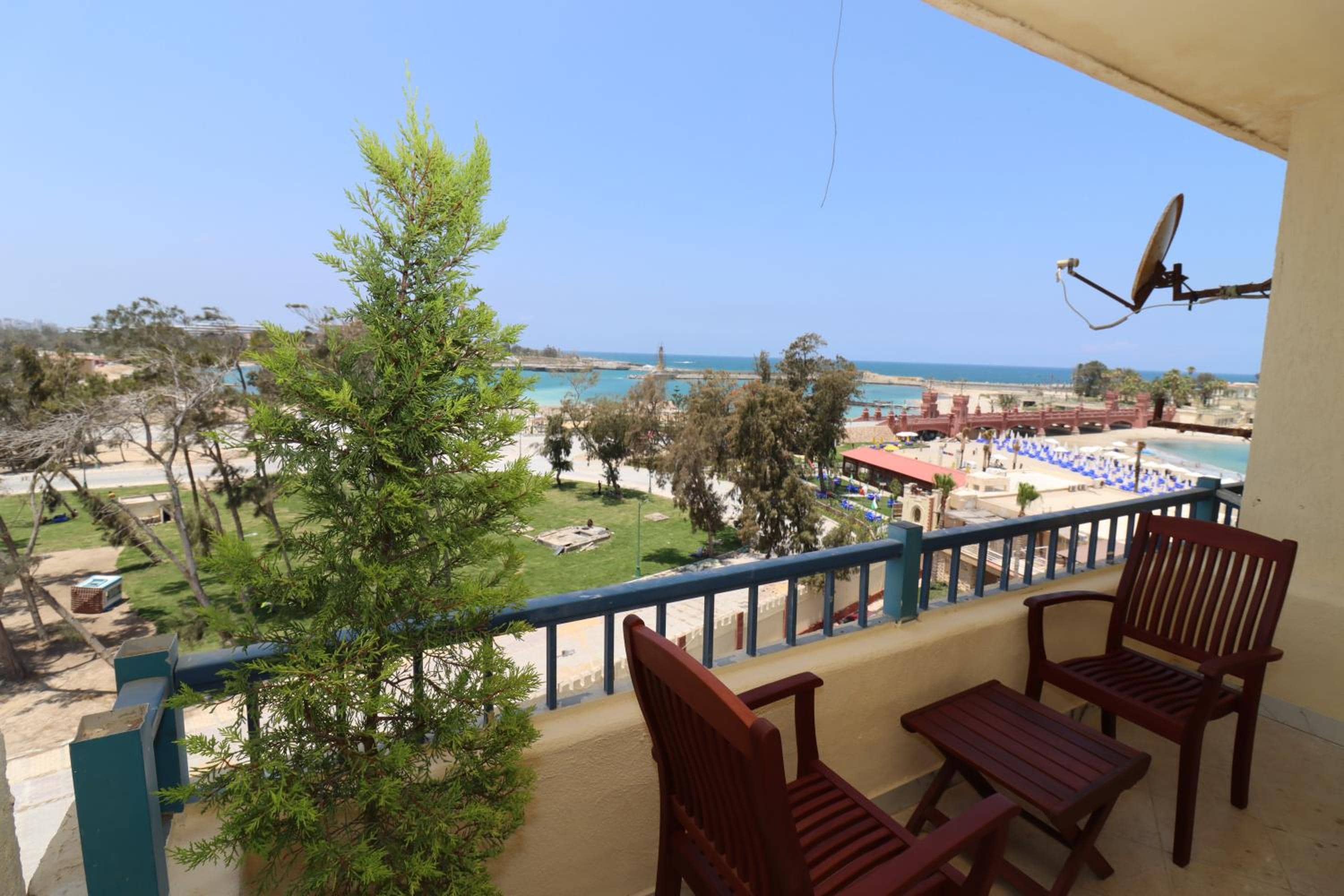 Beach Luxury Mamoura Private Beach — 2