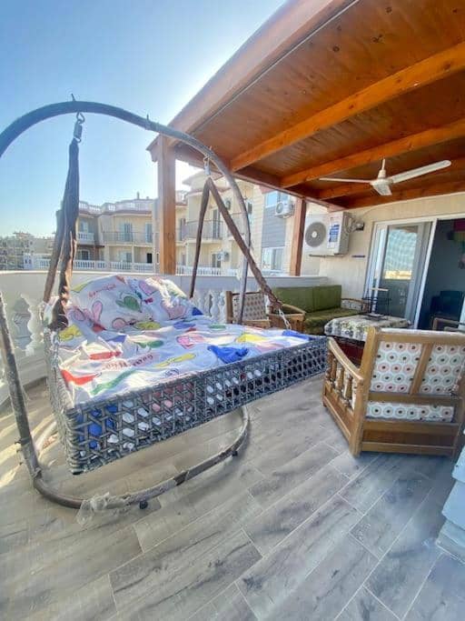 Montazah Sea View: 2 Bed Room Apartment — 5