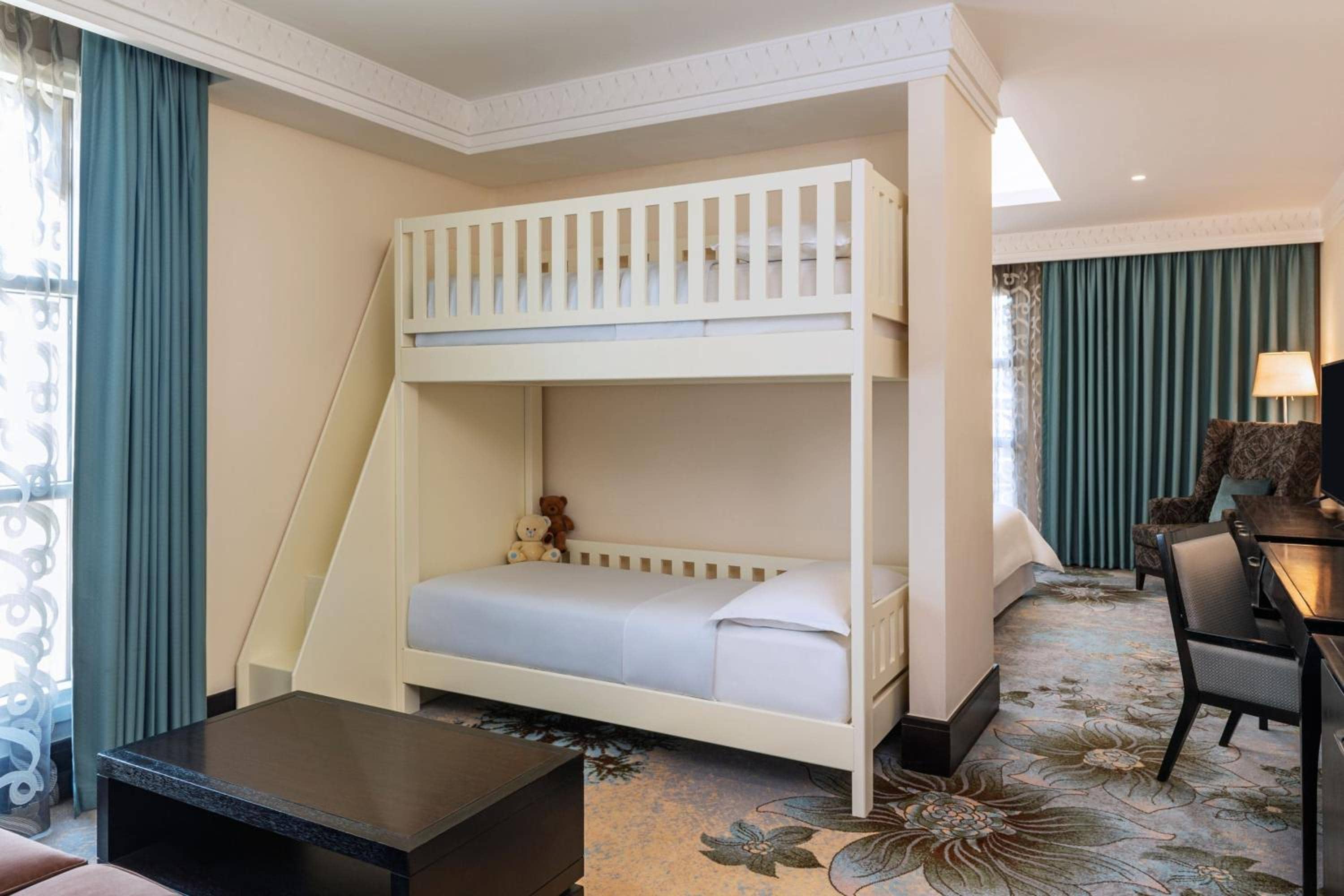 Sheraton Sharjah Beach Resort and Spa — 4