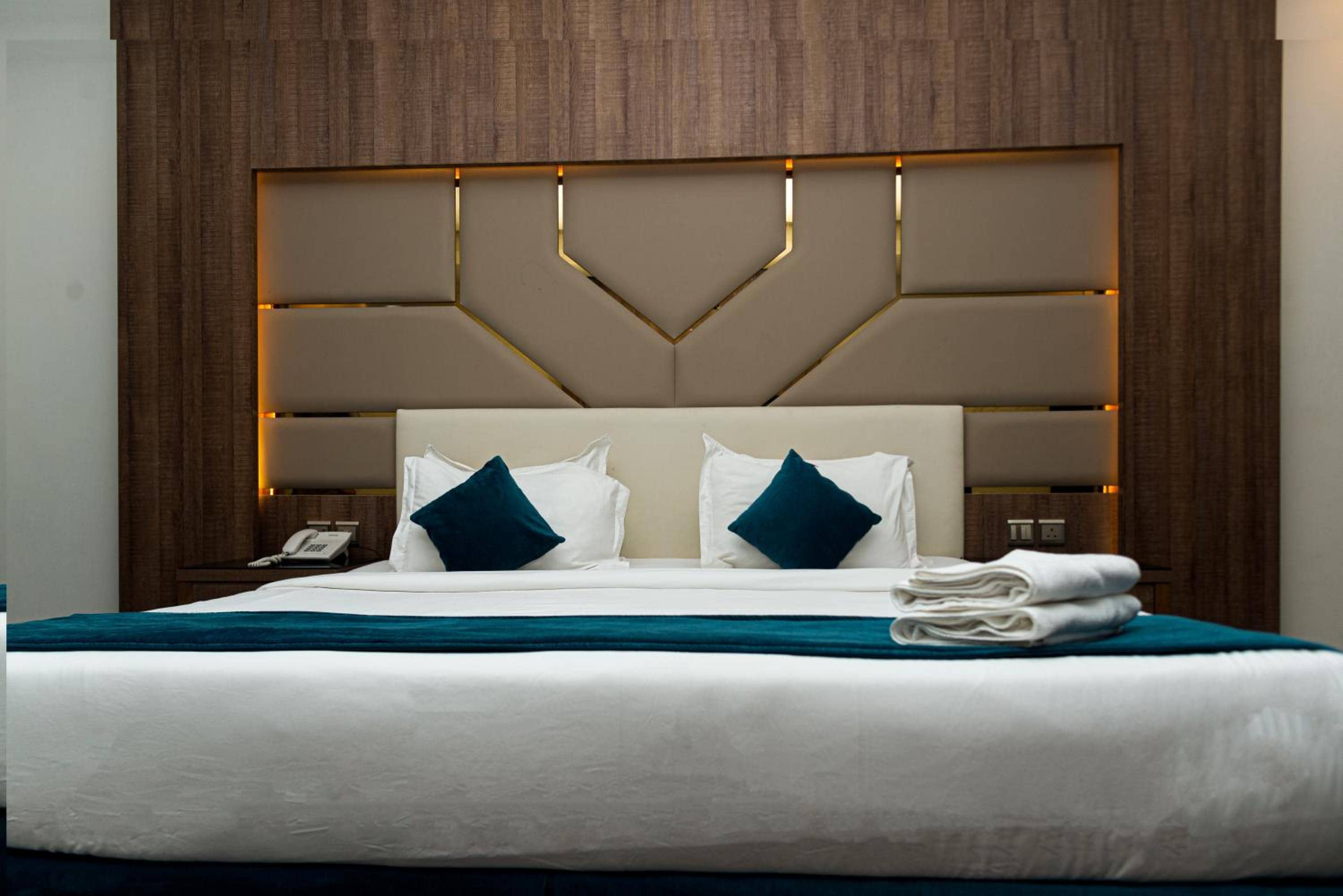 Mora Hotel By Pioneer — 4