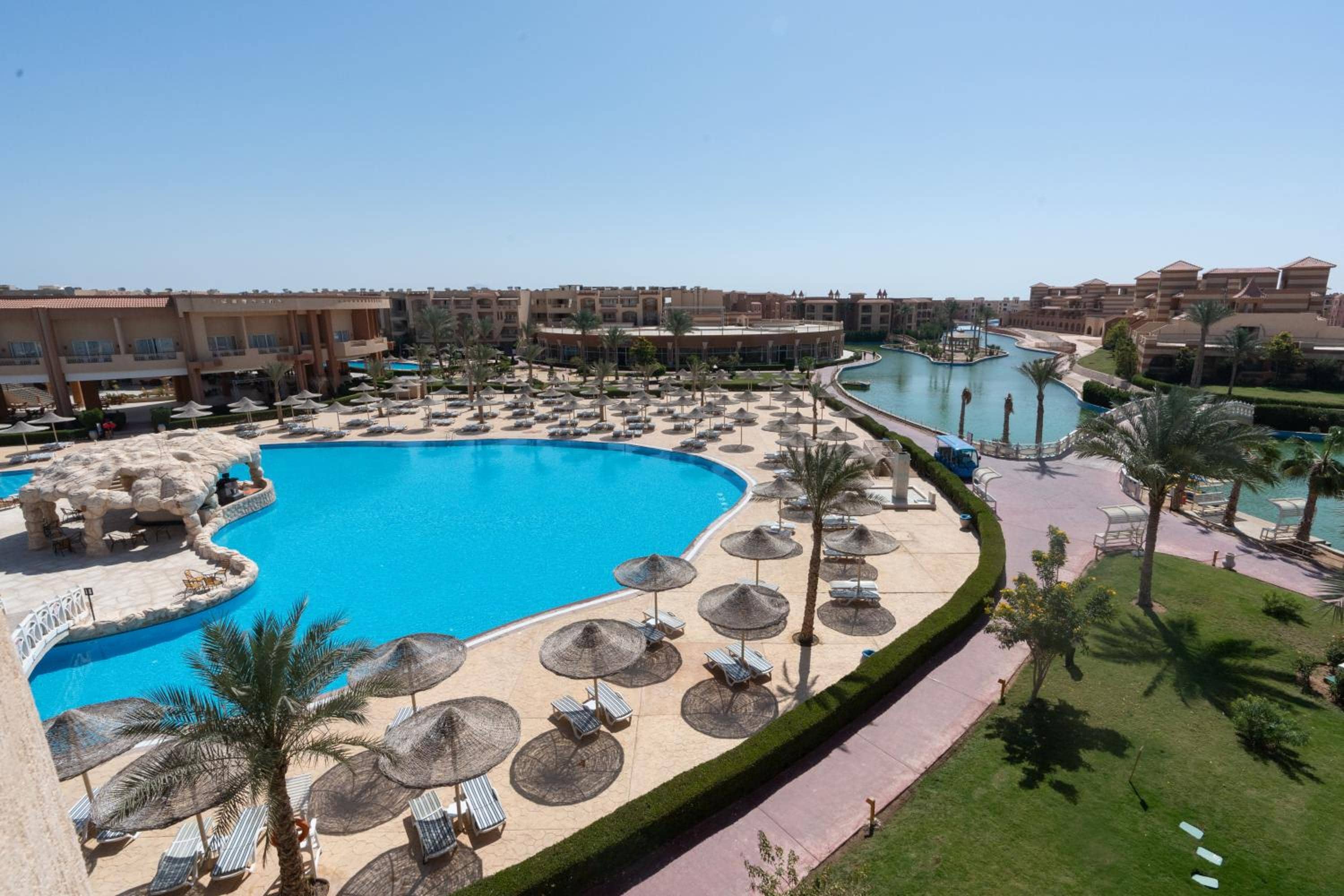 Parrotel Lagoon Waterpark Resort — 4